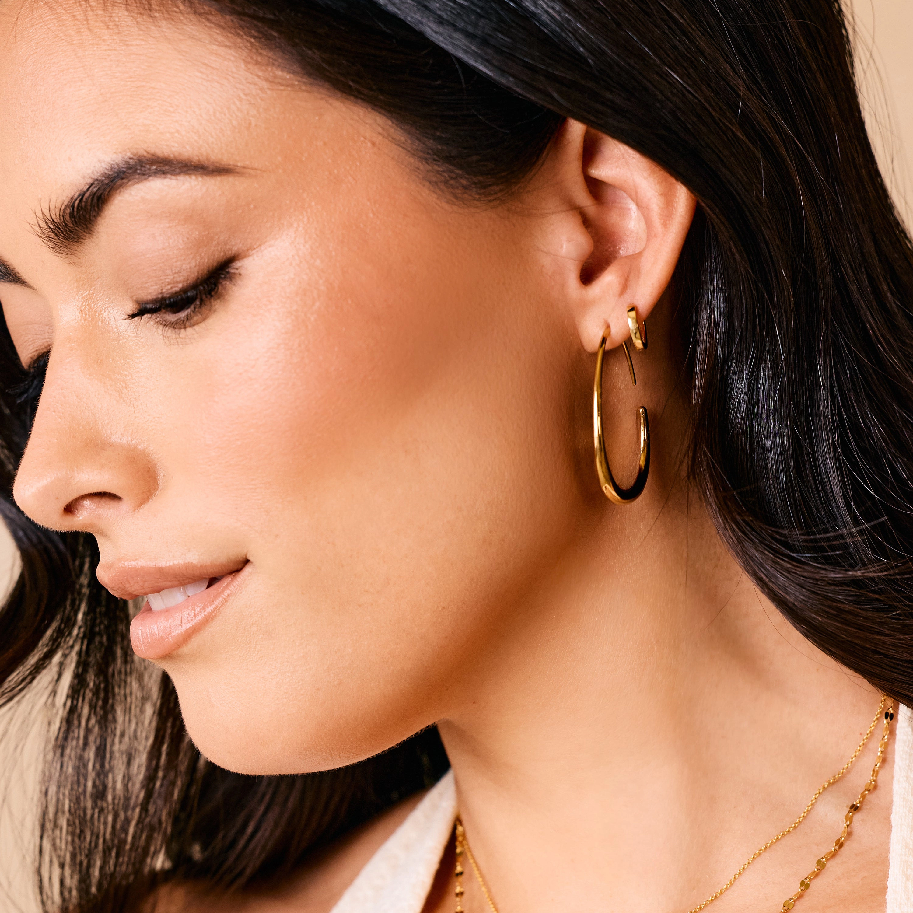 Mint & Lily Women's Fluid Hoop Earrings