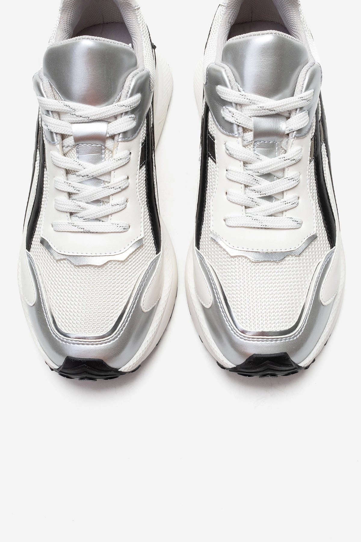 Prologue Shoes Womens Calina Sneaker