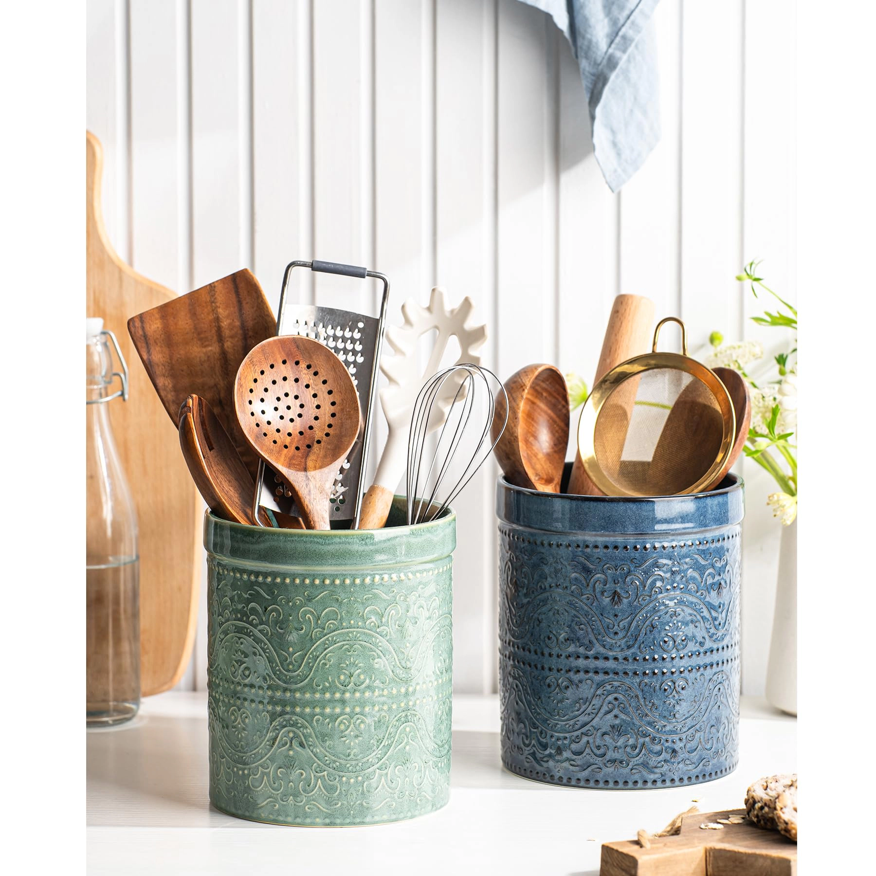 WZK 7 Inch Large Ceramic Lace Emboss Kitchen Utensil Holder