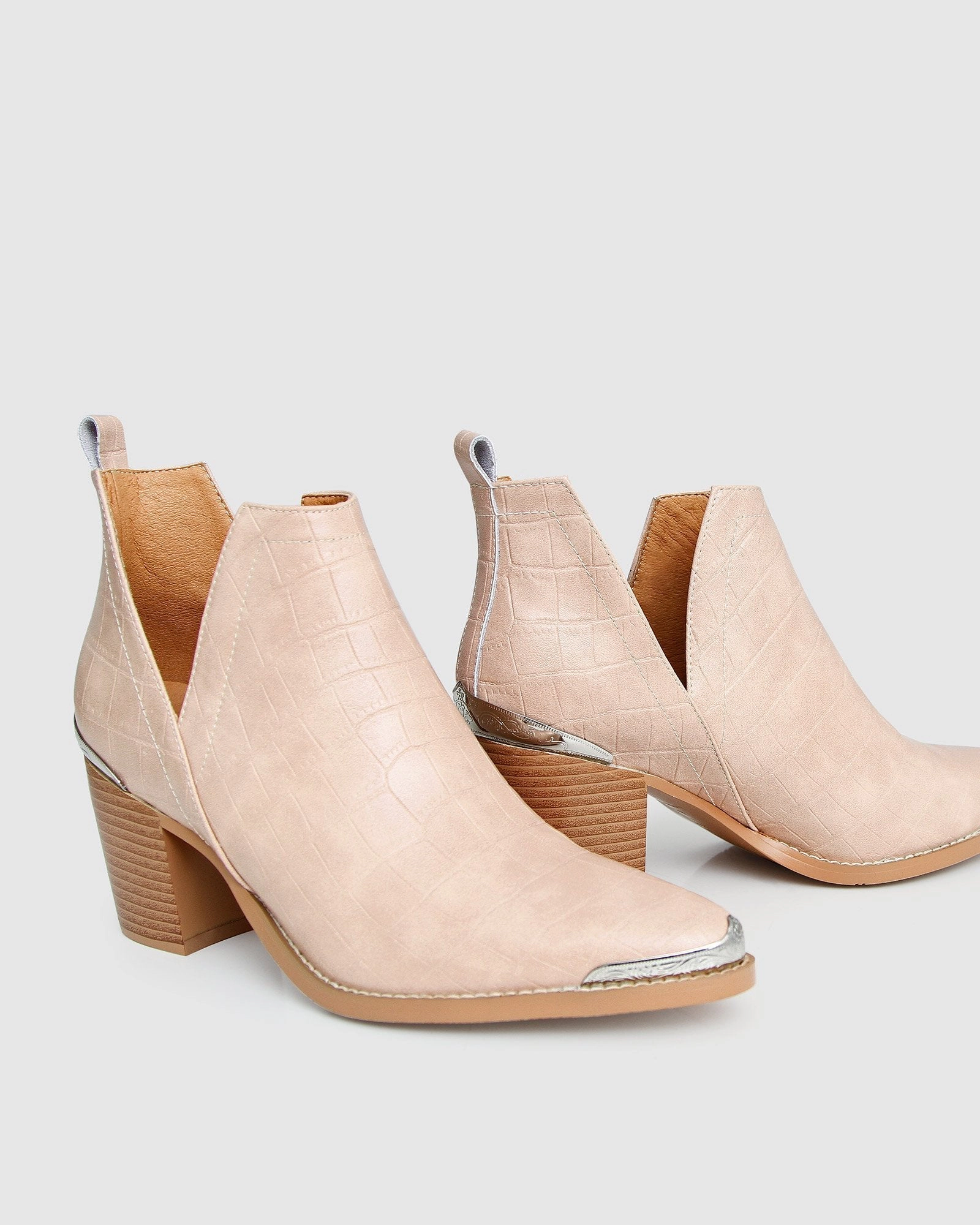 Belle & Bloom Womens Austin Suede Ankle Boot