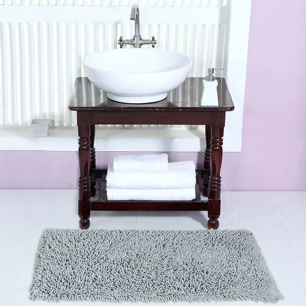 Knightsbridge Chenille Shaggy 220 GSF Non Skid Back Bath Rug 20 x 30 - Silver