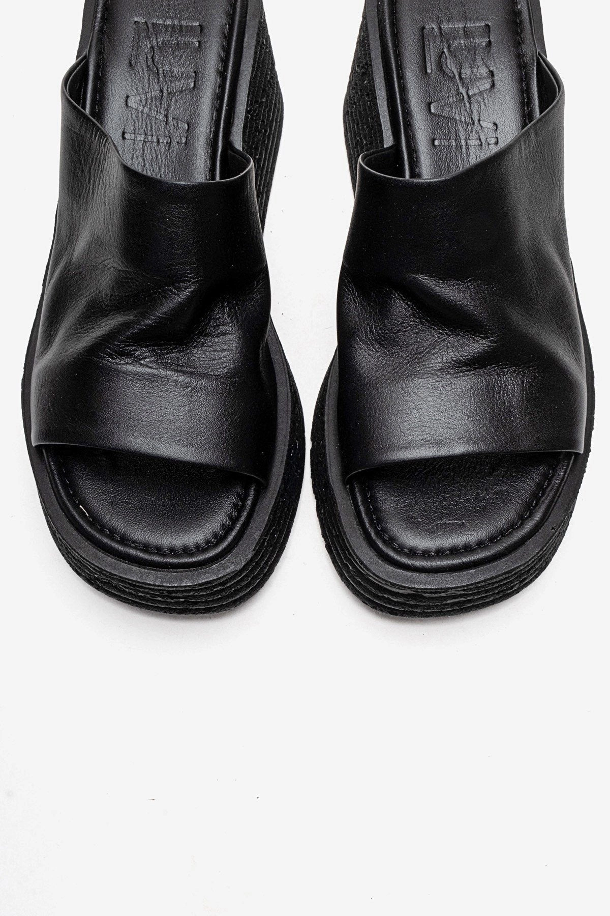 Forever & Always Womens Marc Leather Wedge Sandals