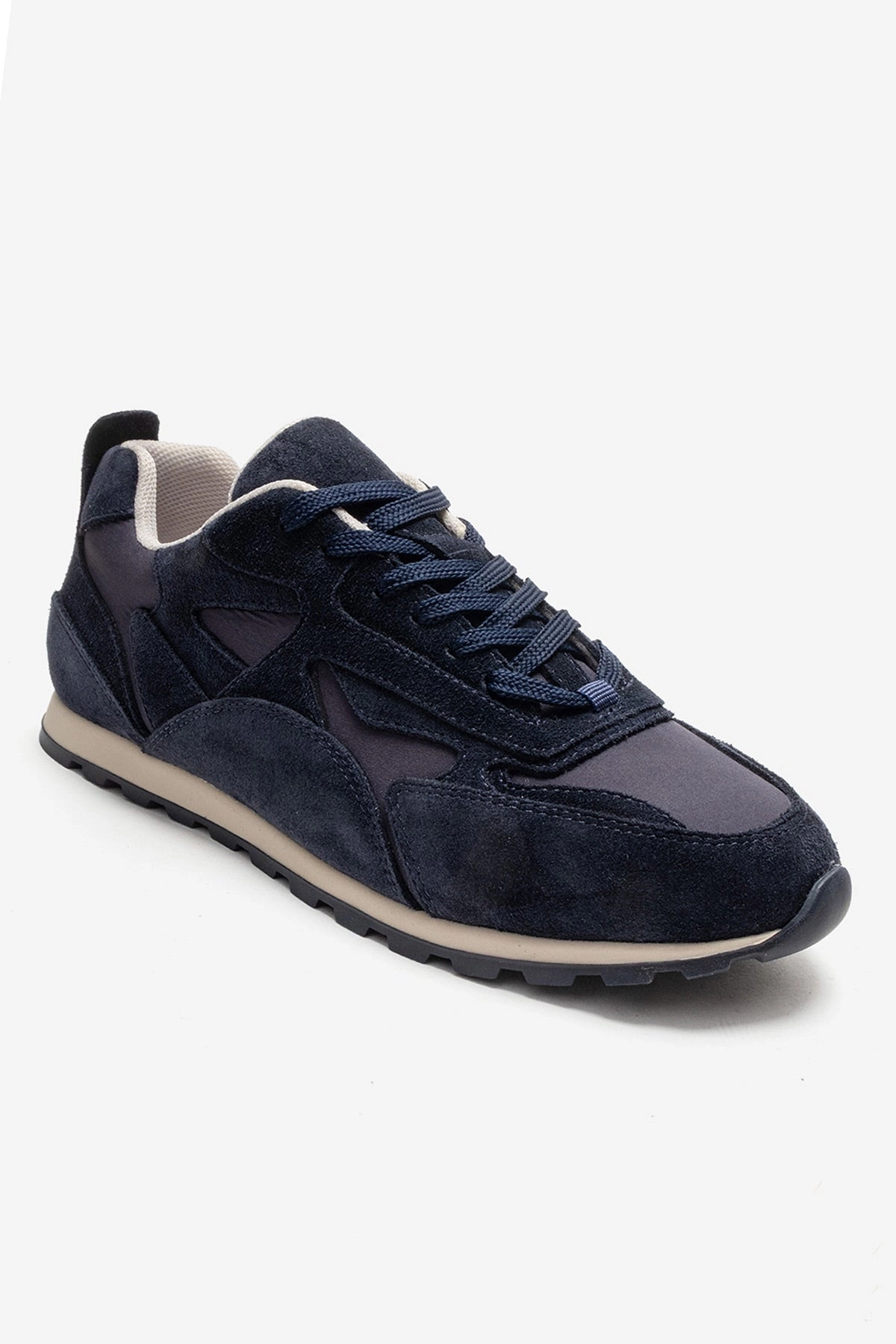 Forever & Always Womens Sahra Leather Sneaker