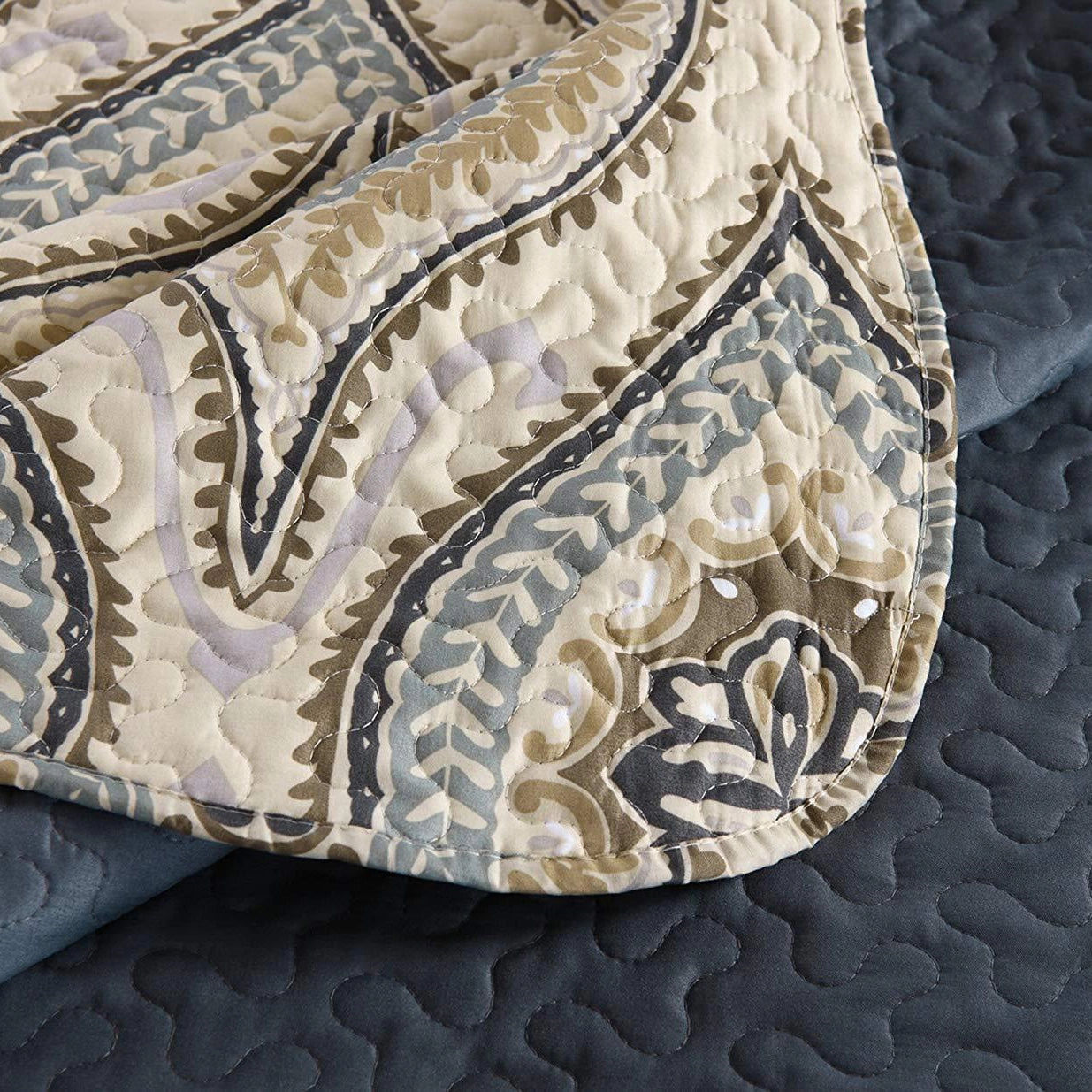 MarCielo 3 Pieces Reversible Damask Paisley Quilt Bedspread Set
