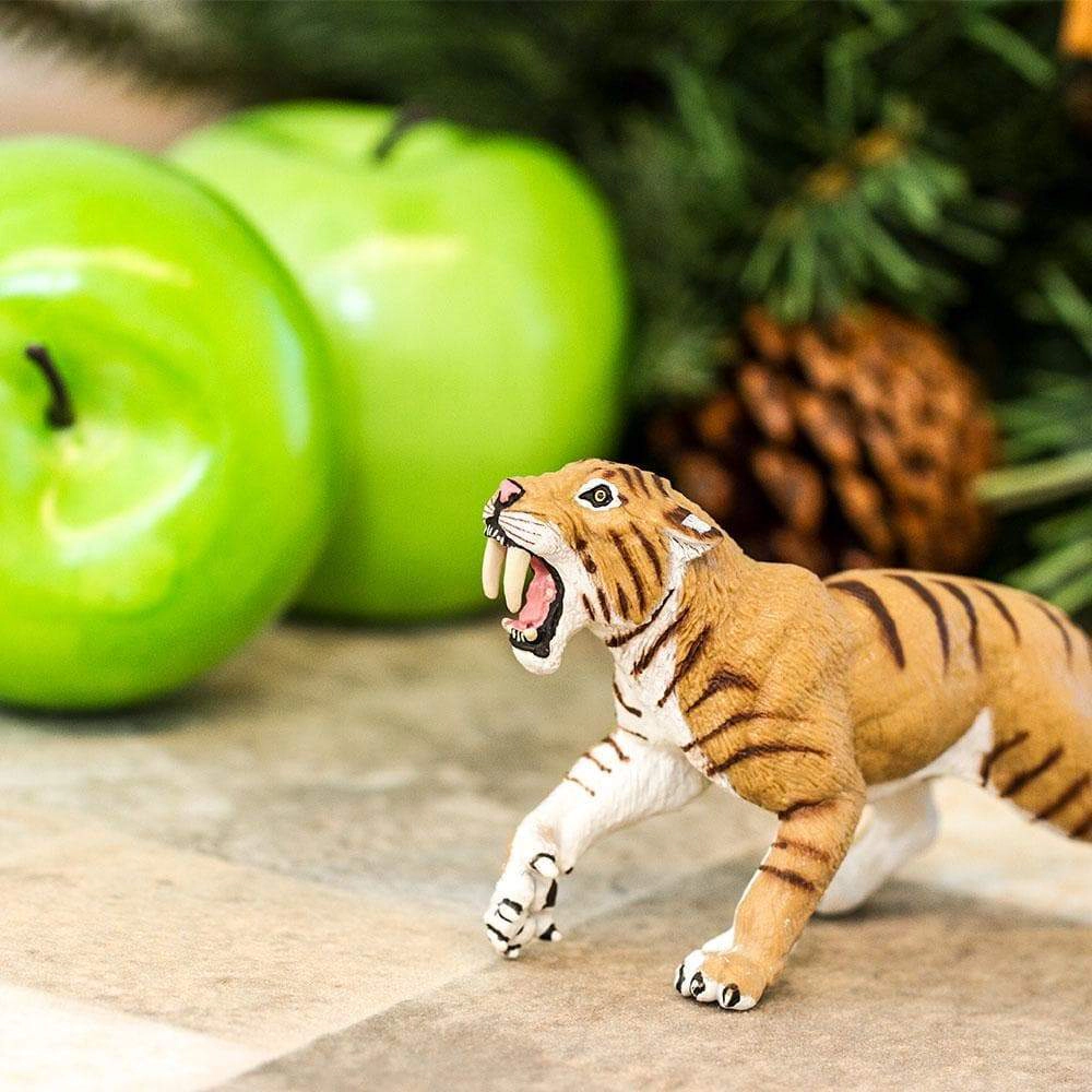 Safari Ltd. - Smilodon Kids Prehistoric/Dinosaur Toy Figure