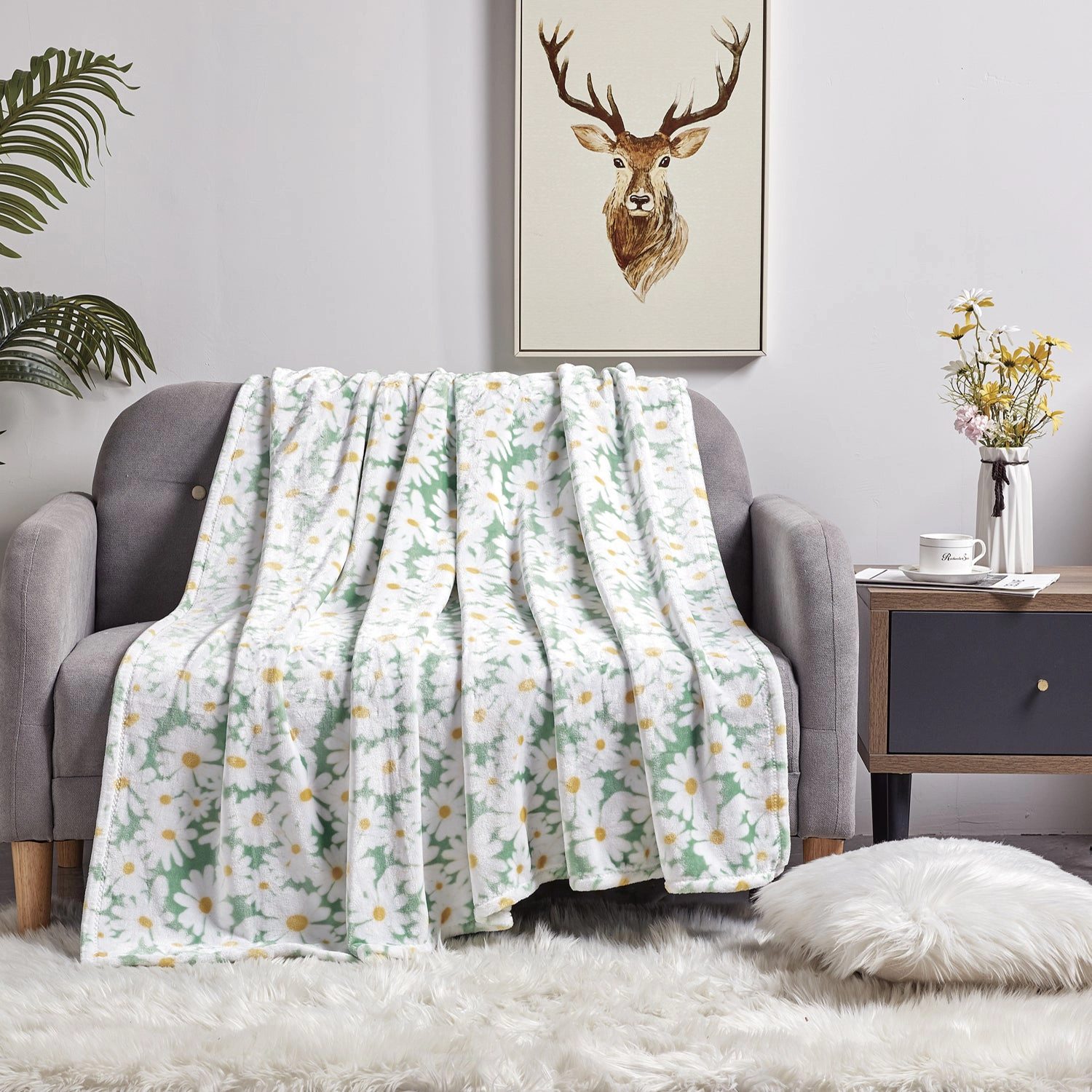 Plazatex 100% Polyester Delightful Daisies Floral Oversized Throw Blanket 60" x 70" White