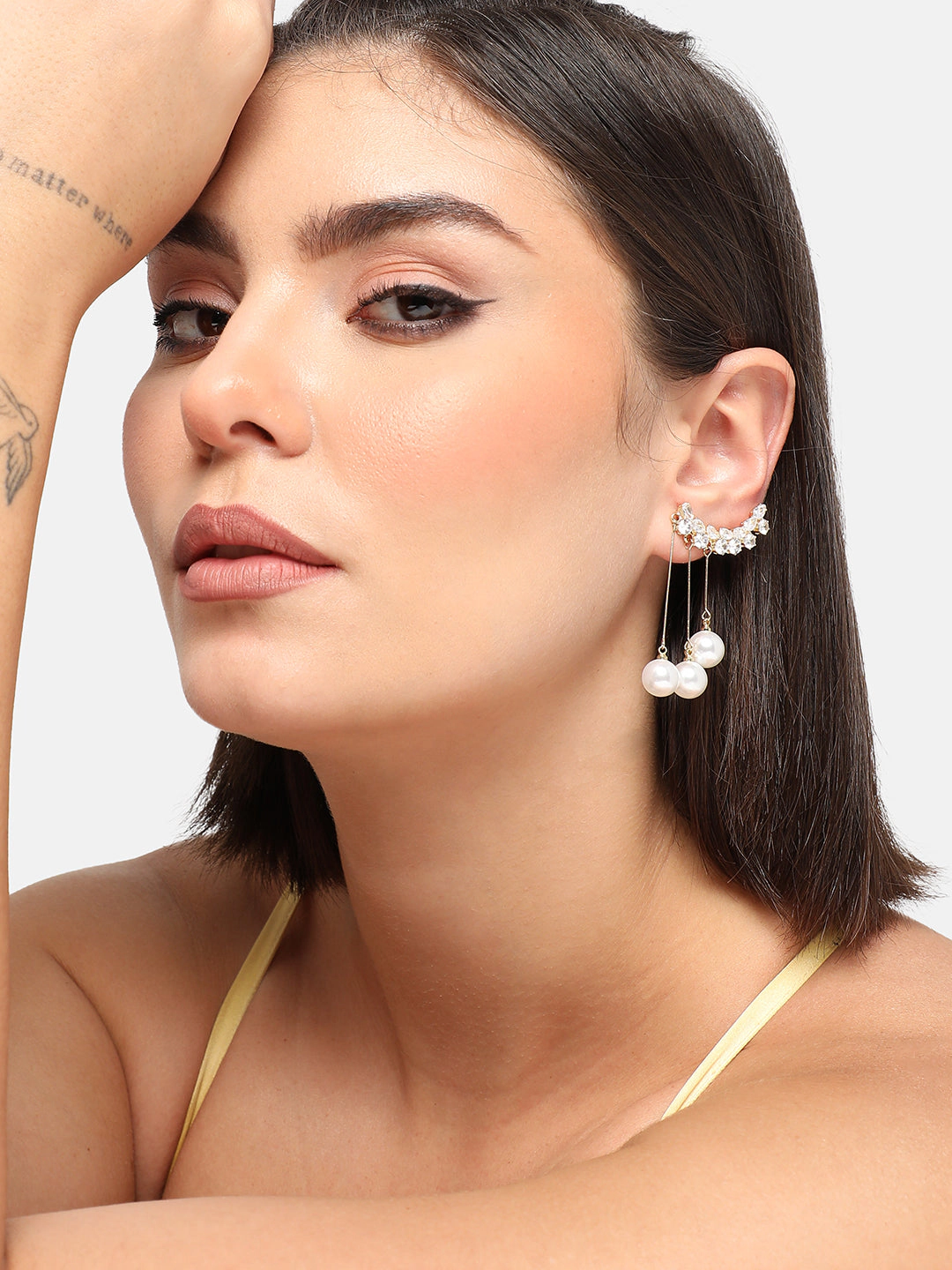 SOHI Women's Gold Plated Party Pearls Drop Earring for