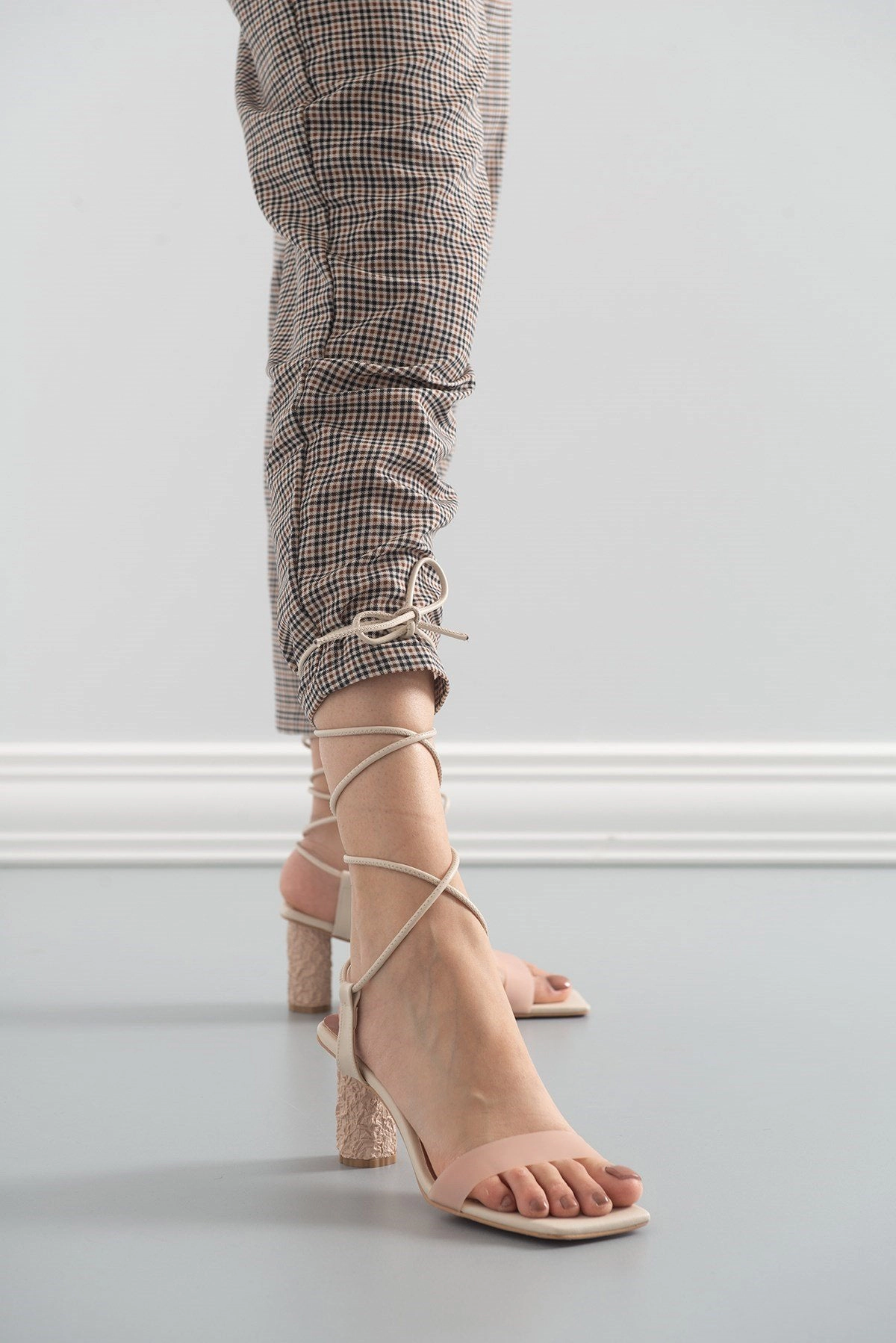 Prologue Shoes Womens Rhea Block Heel Sandal