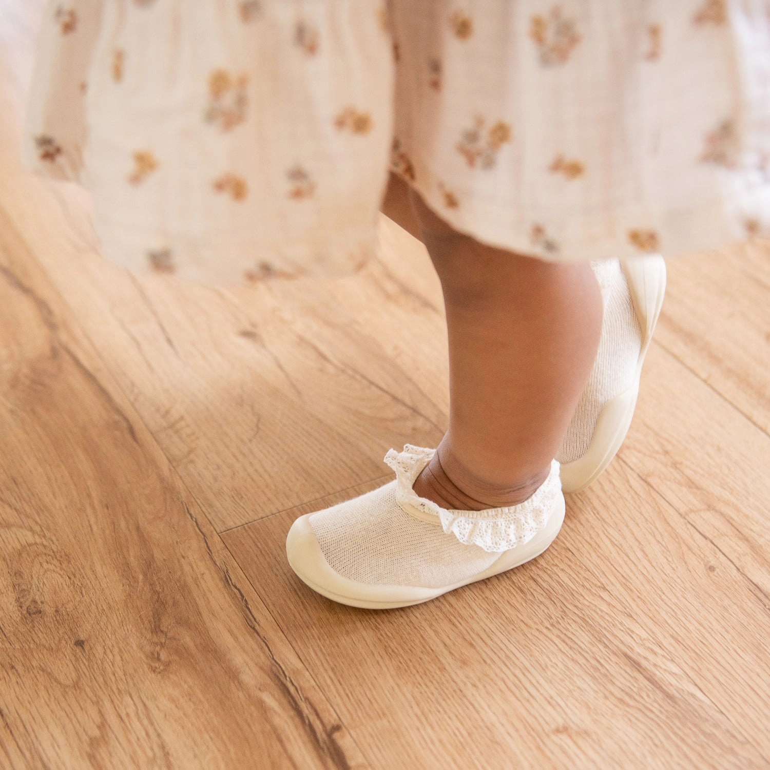 Komuello Toddler Girl First Walk Sock Shoes Flat - Sweet Latte Lace