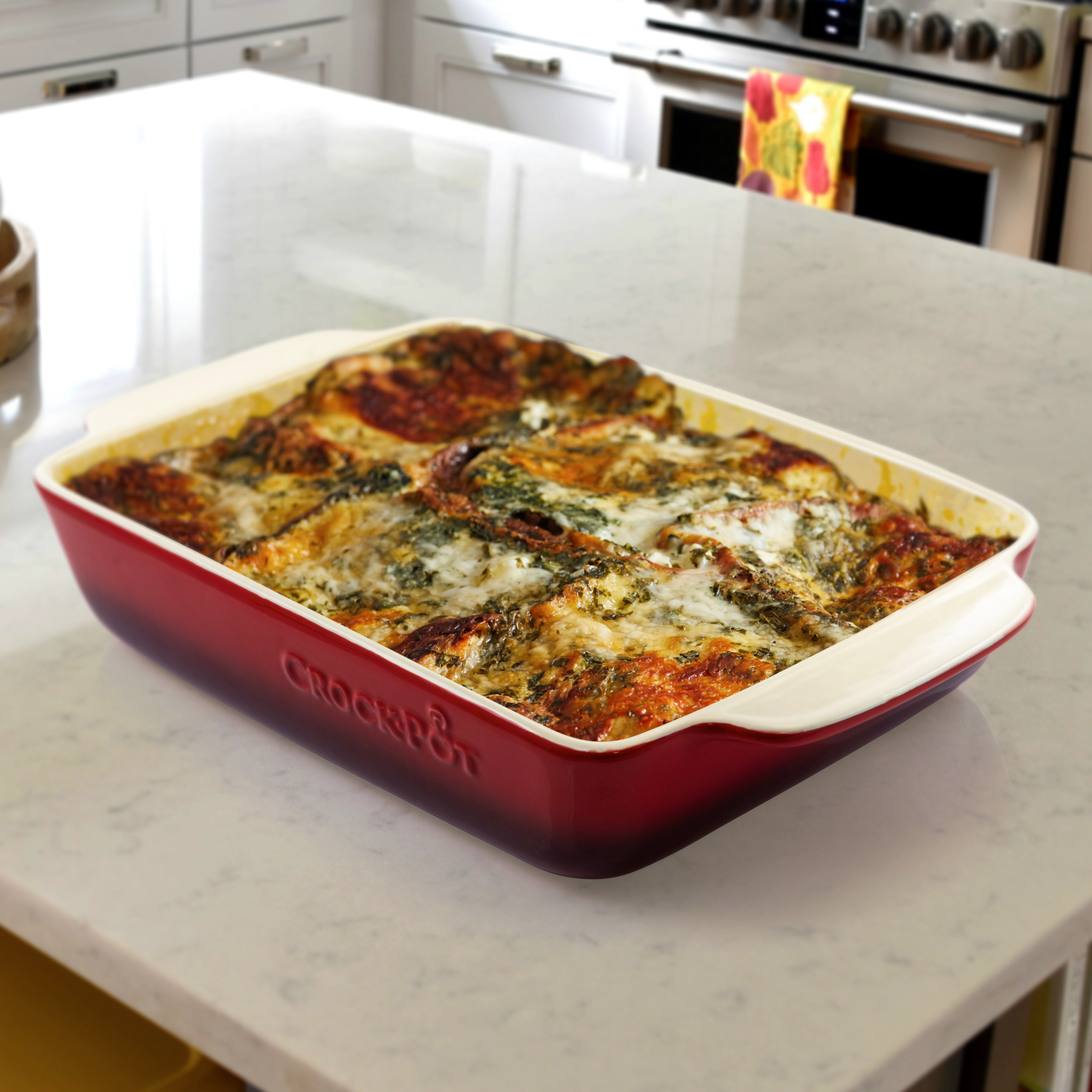 Crock Pot Artisan 4 Quart Stoneware Bake Pan in Red