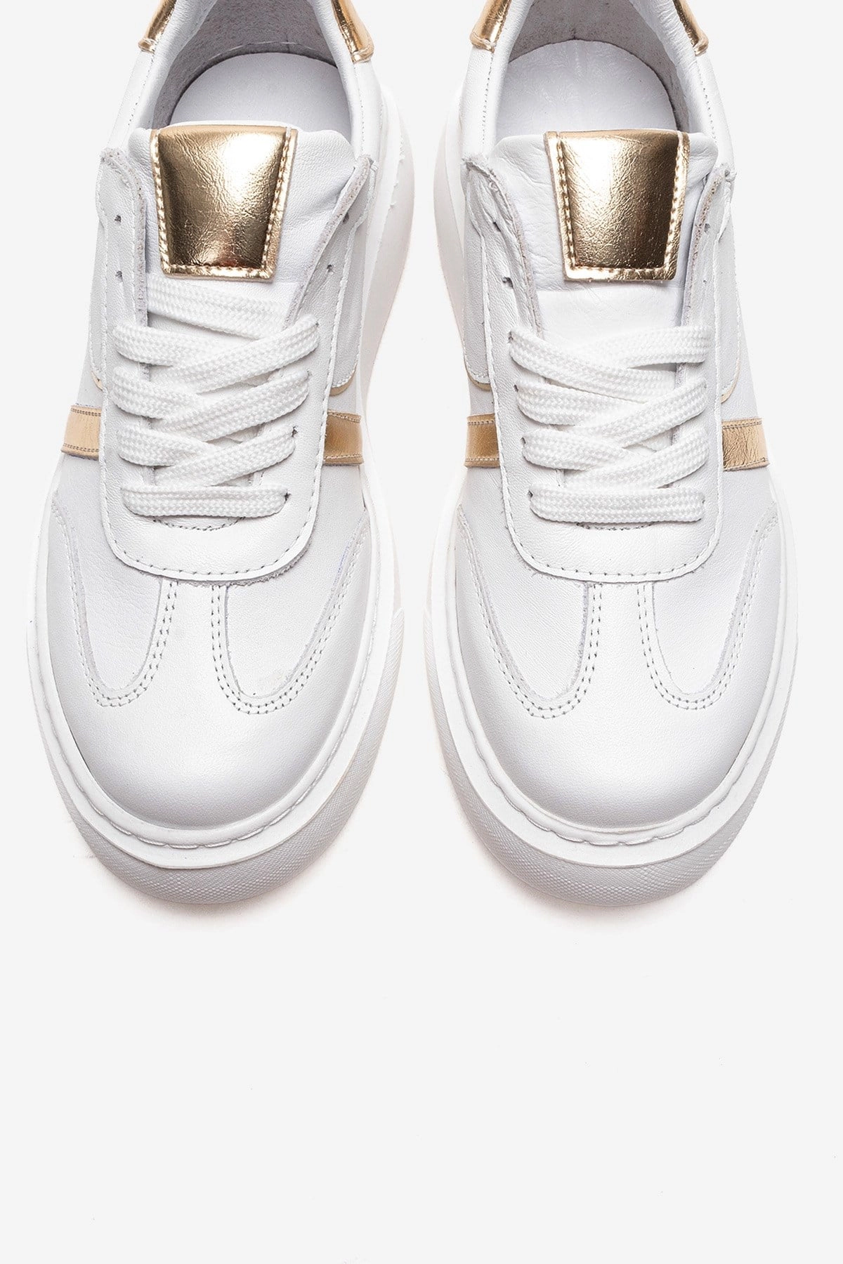 Forever & Always Womens Ivara Leather Everyday Sneaker
