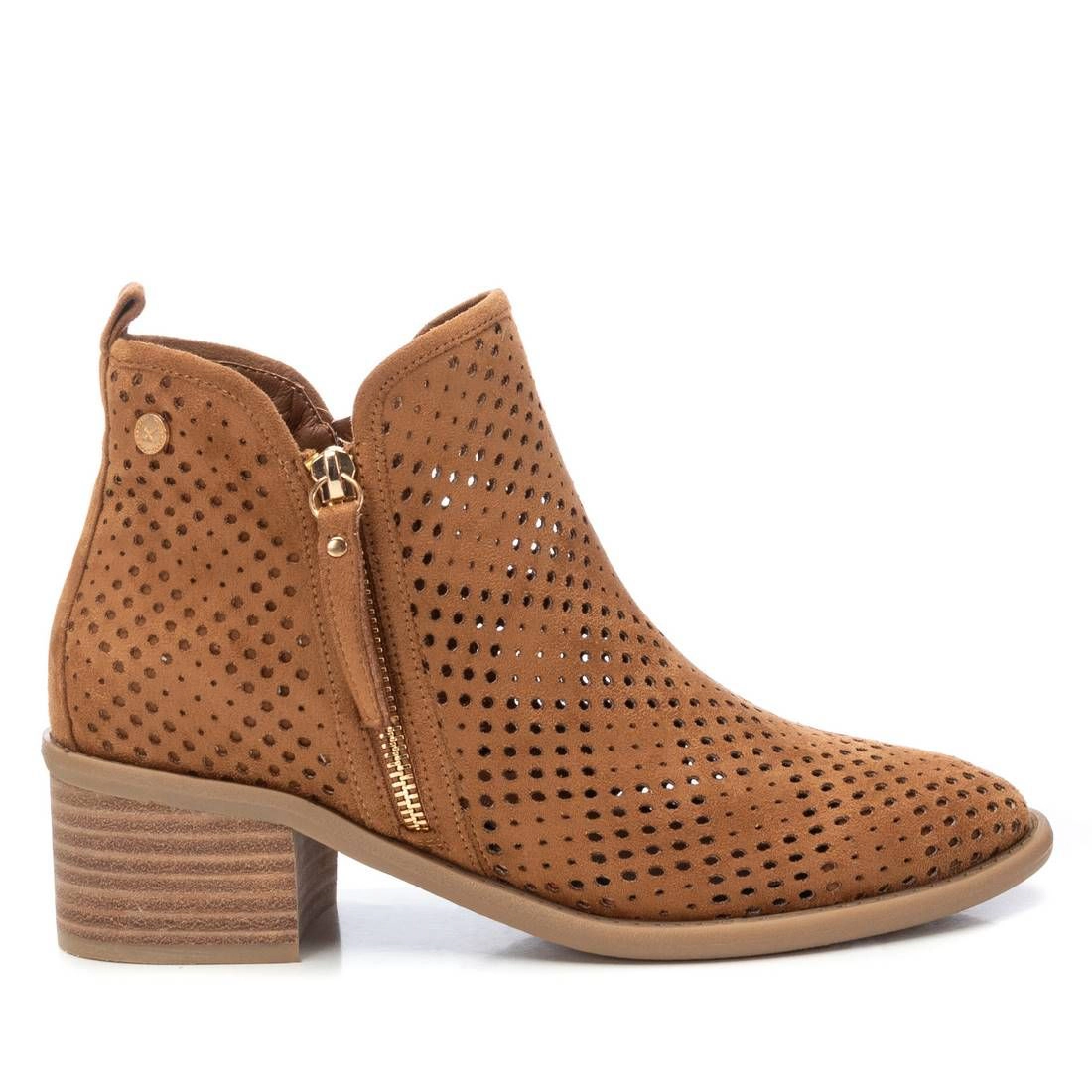 XTI Women's Pointed Toe Booties