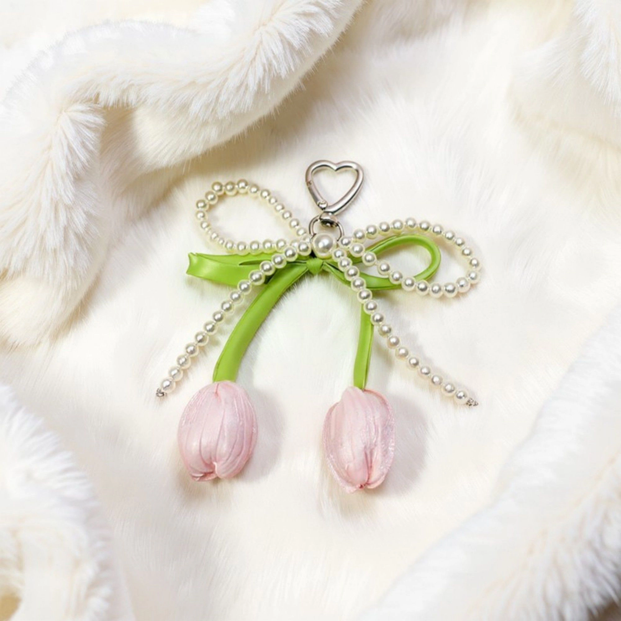 Alilang Women's Pearl Bow Keychain with Satin Tulip Charms and Ribbon Accent
