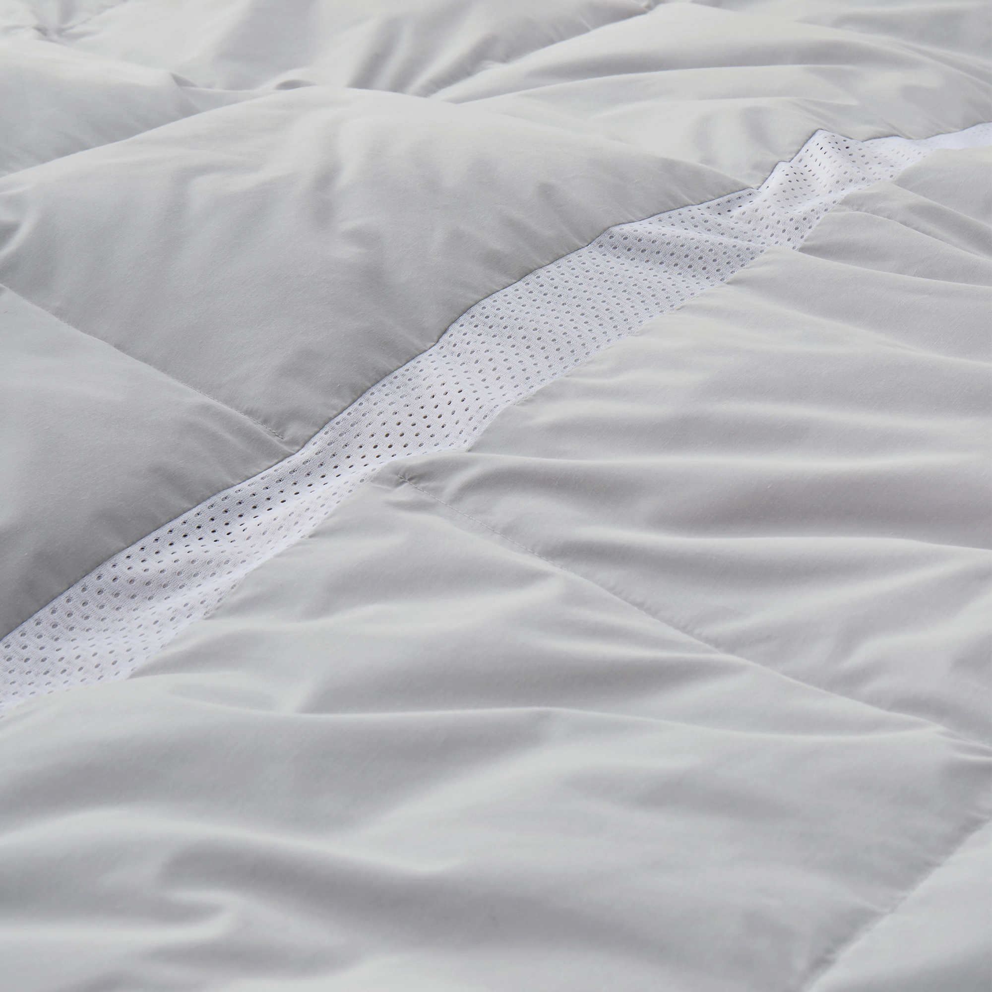 Unikome Ultra Soft White Down Lightweight Comforter, Design for Hot Sleepers and Warm Weather