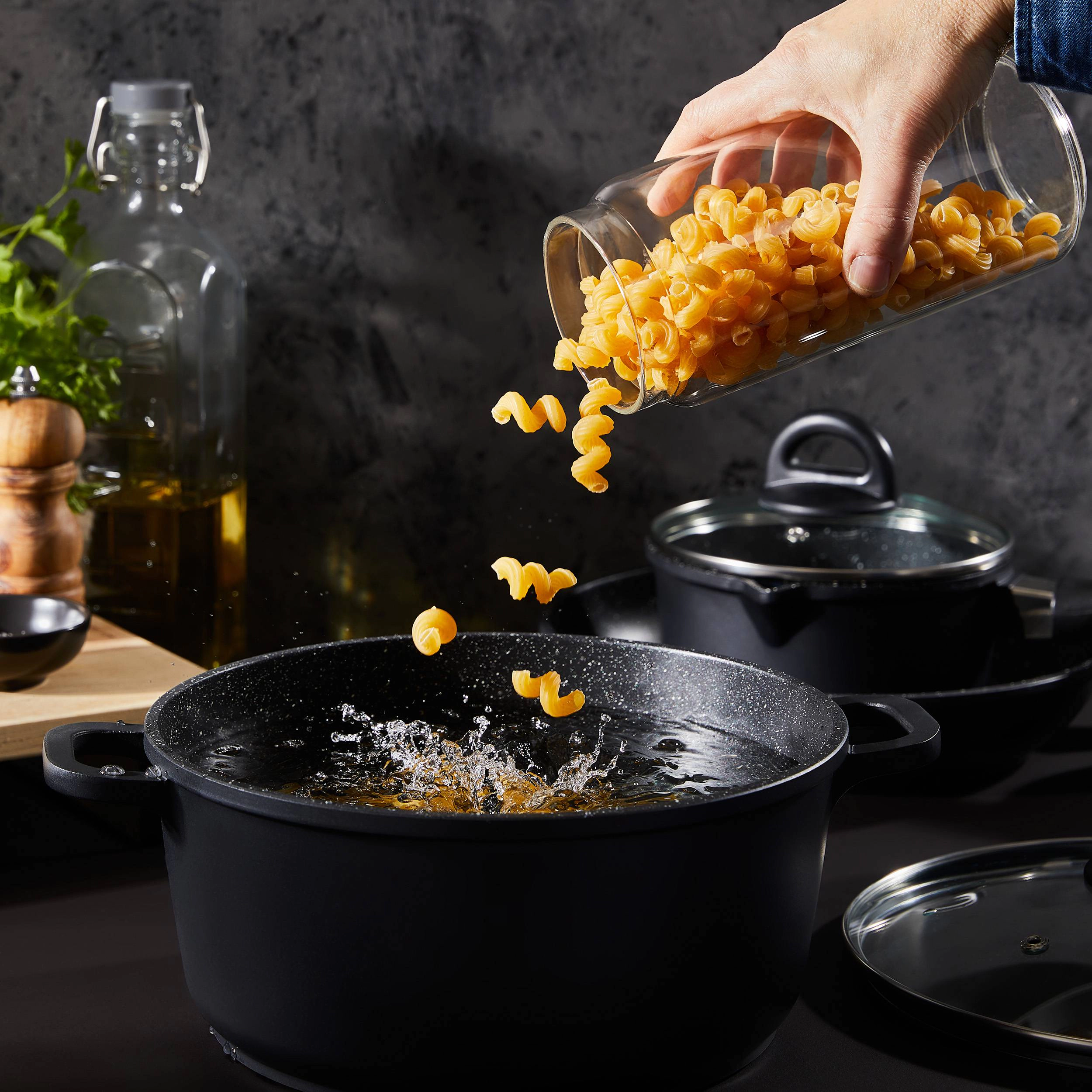 Cuisine::pro® STONE™ Stockpot With Lid 6.9 Qt.