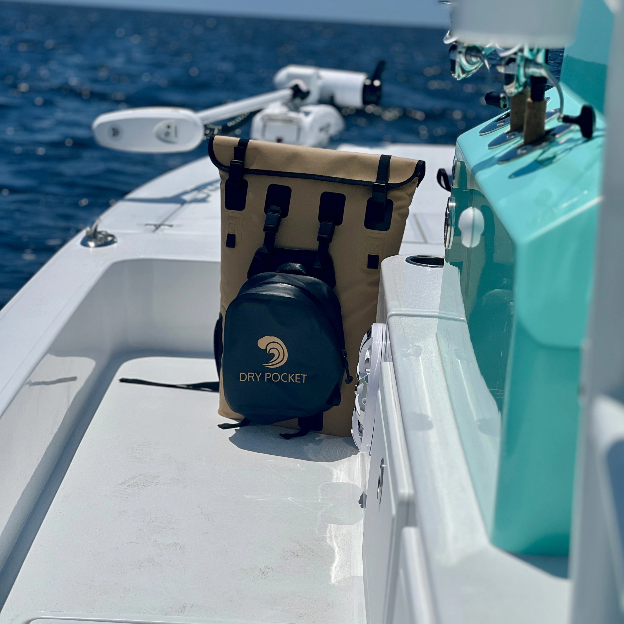 Dry Pocket Magnetic Double Lock Auto-Sealing Waterproof Floating Backpack Cooler with Detachable Dry Bag
