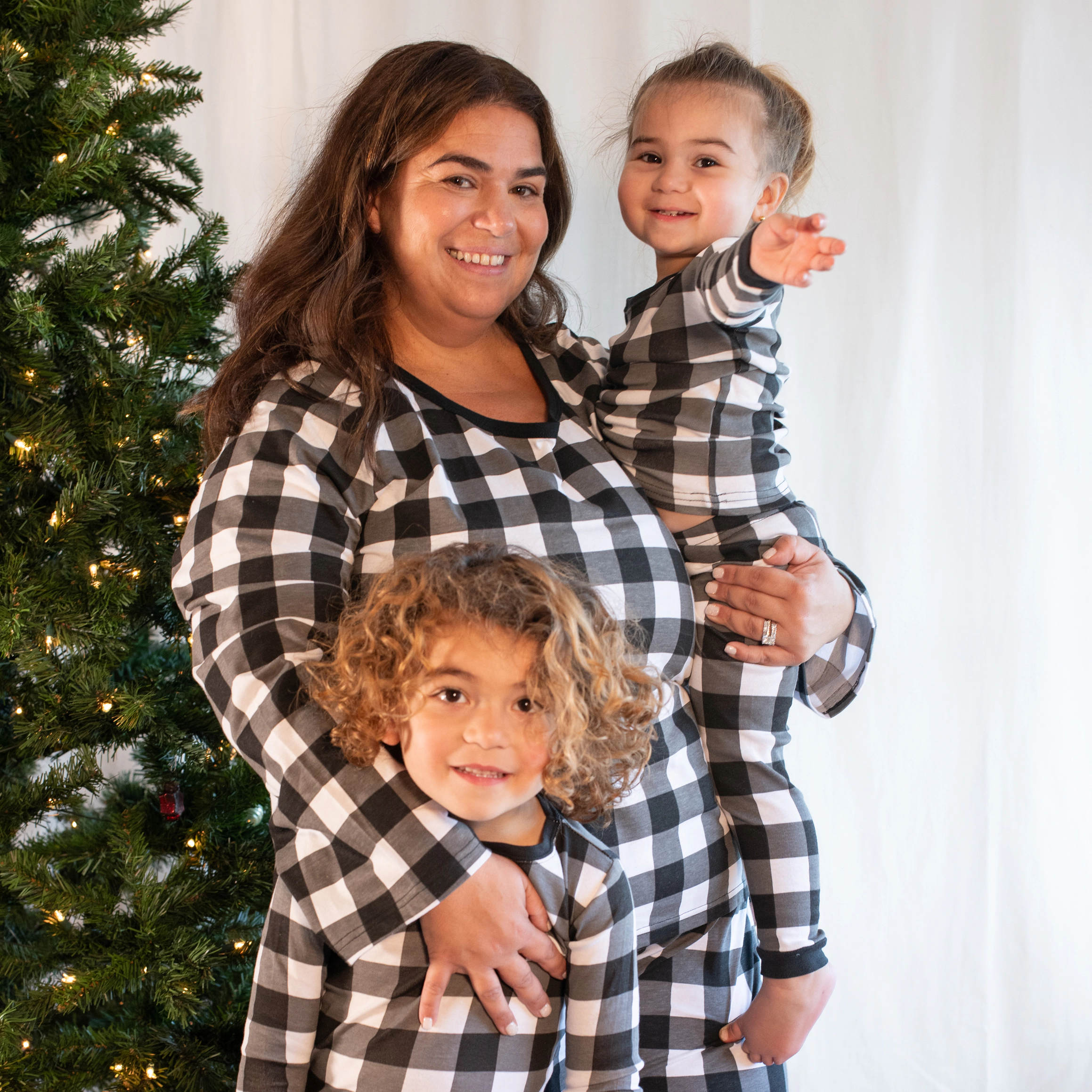 Leveret Women's Holiday Buffalo Plaid Cotton Pajama Set