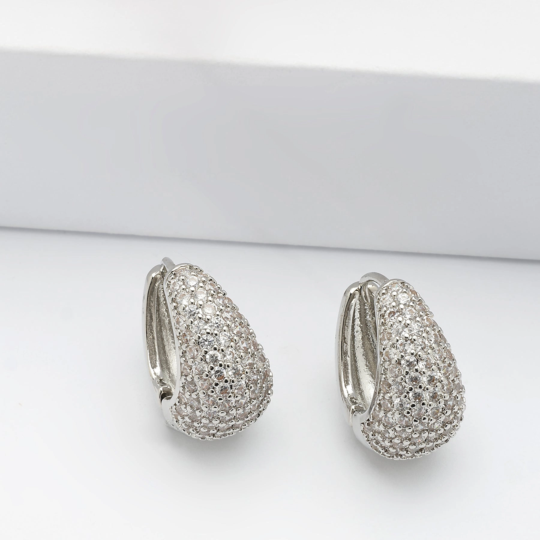AGP PARIS Womens Sparkling Hoop Earrings