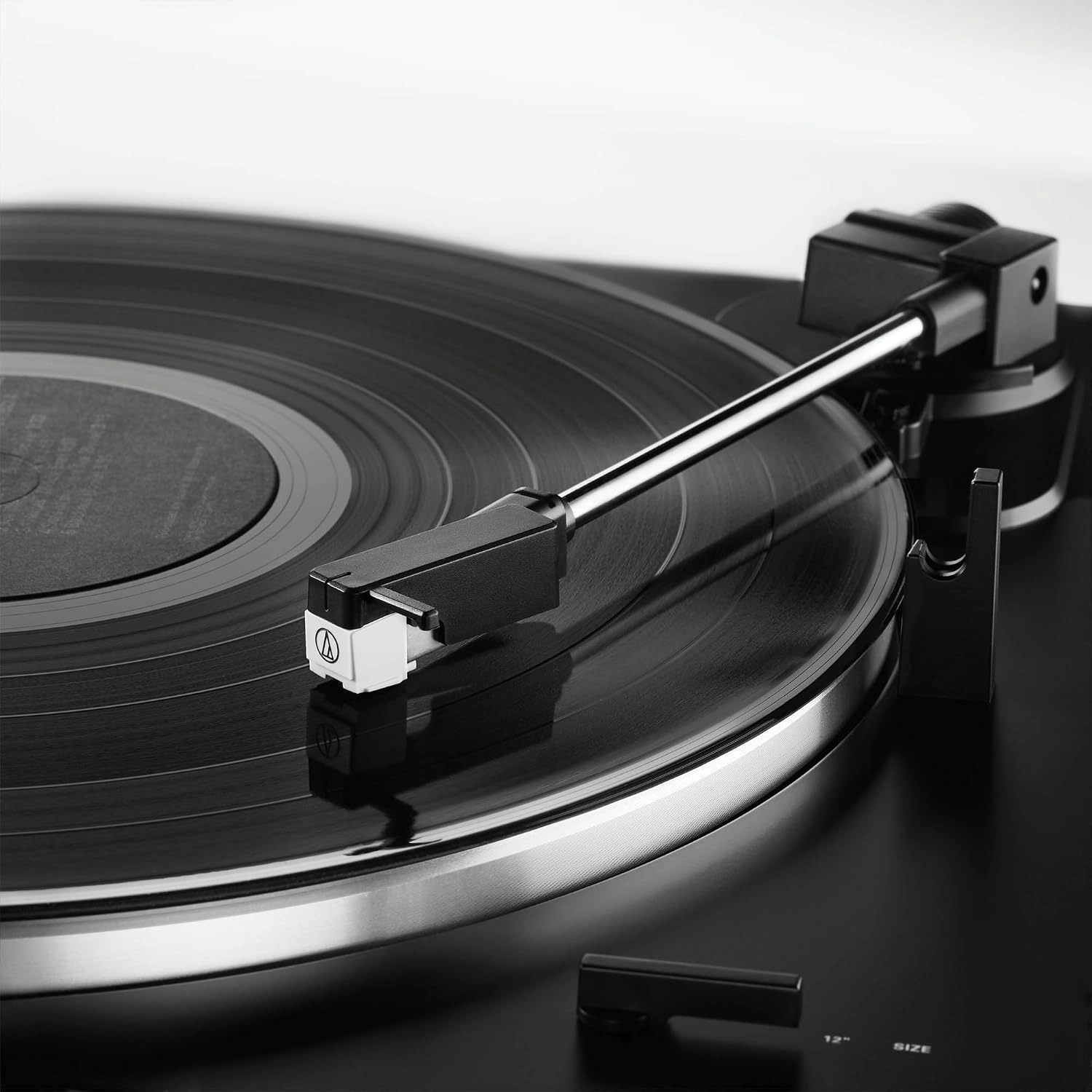AUDIO-TECHNICA AT-LP60XBT-WW Fully Automatic Bluetooth Belt-Drive Turntable