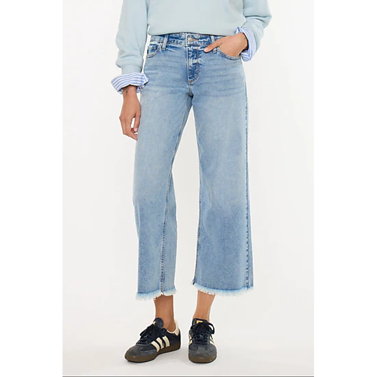 KanCan Women's Essentials Mid Rise Crop Wide Jeans Mal, Color