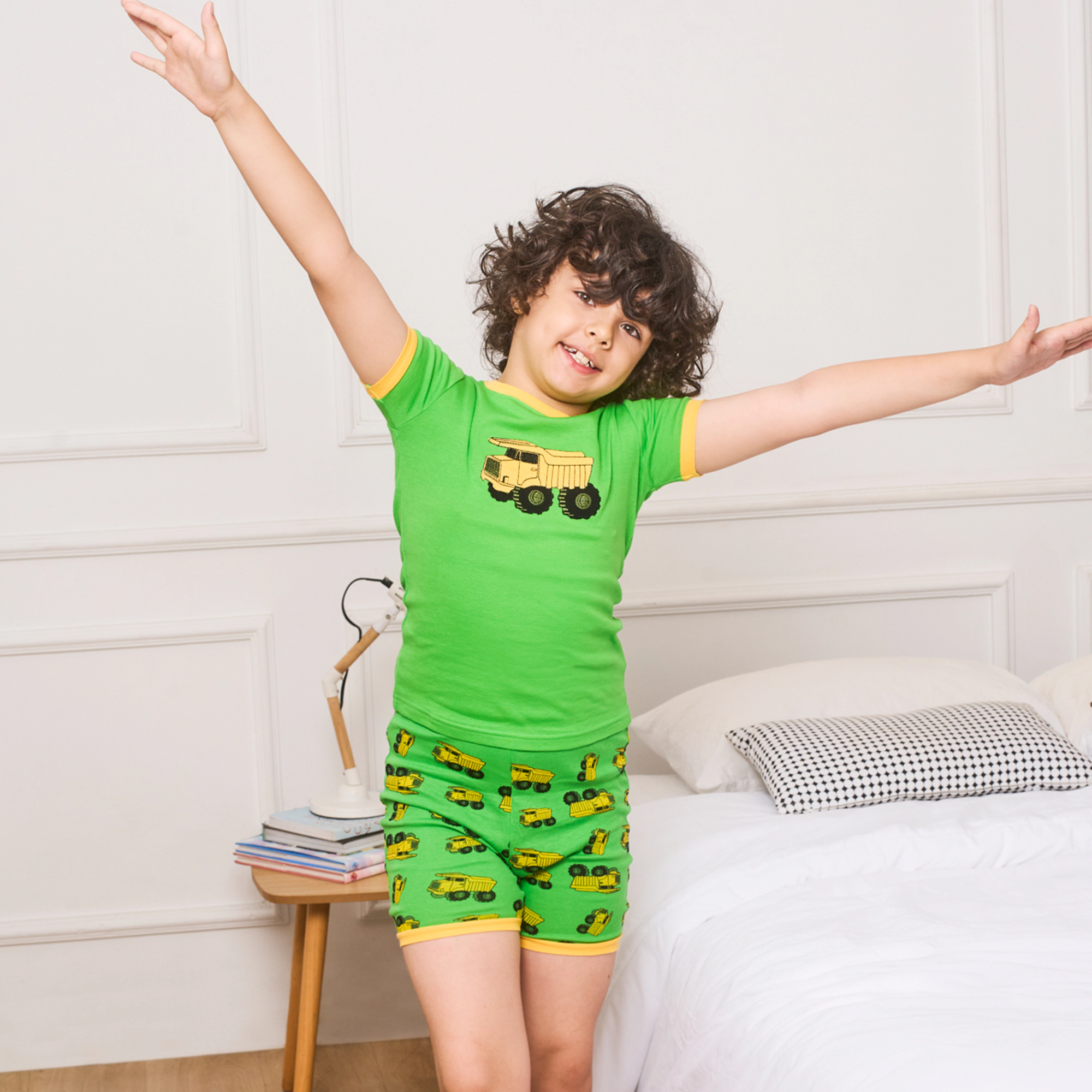 Leveret Boys 2-pc. Cotton Graphic Print Short Sleeve Shirt & Shorts Pajama Set
