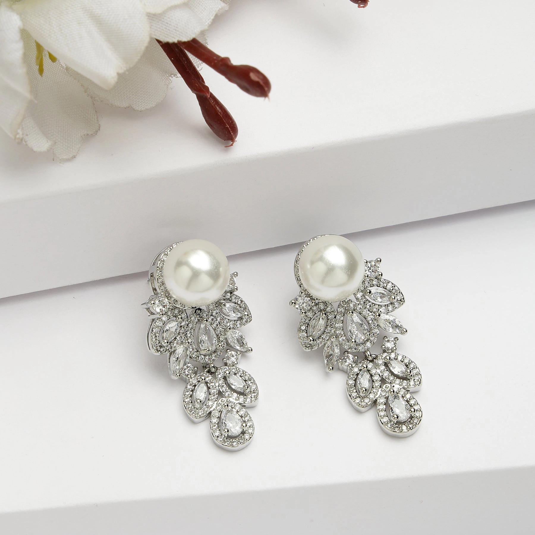 AGP PARIS Womens Diva Modern Zirconia Luxury Drop Earrings
