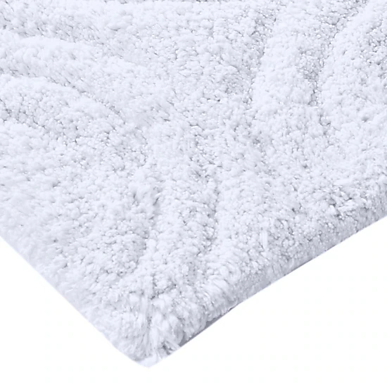 Knightsbridge Beautiful Circle Design Premium Quality Year Round Cotton With Non Skid Back Bath Rug