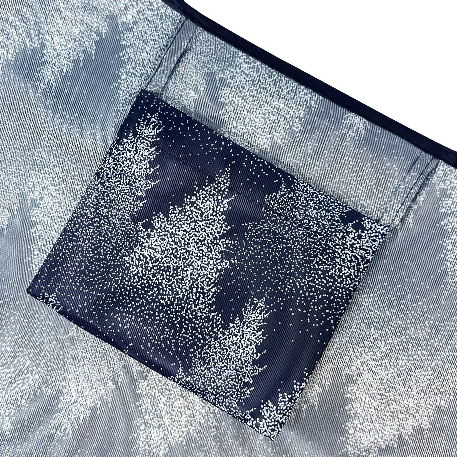 Wrapables Large Nylon Reusable Shopping Bag for Groceries, Winter Wonderland
