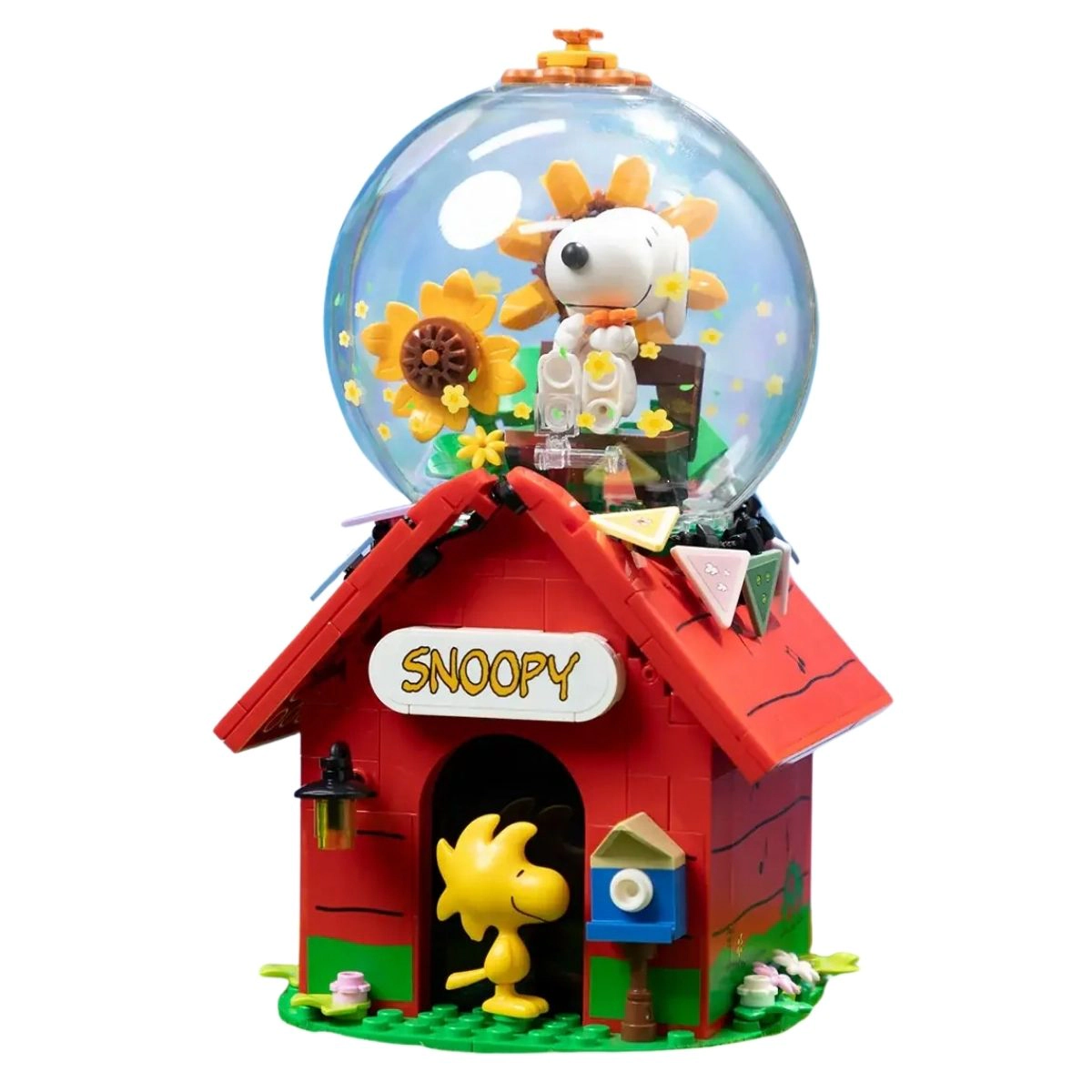 Pantasy Peanuts Snoopy's Red House #86918 Building Block Set – 243 Piece Classic Doghouse Construction Kit