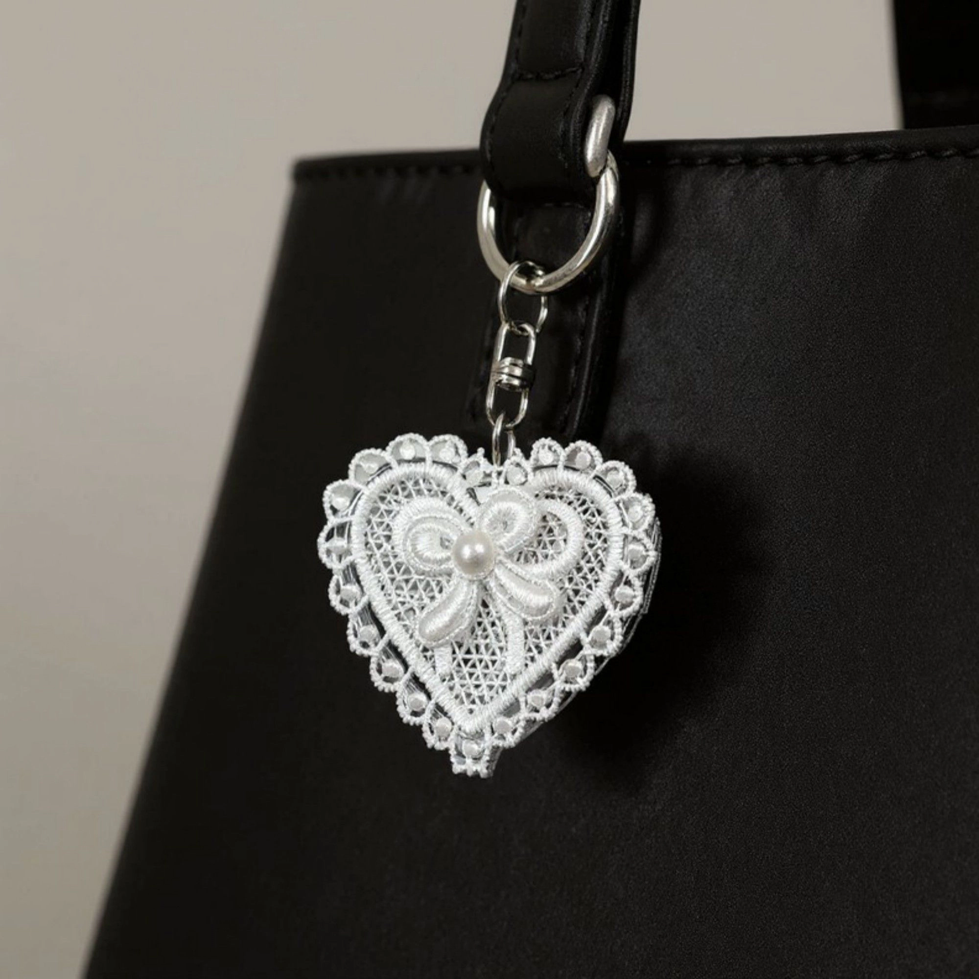 Alilang Women's Lace Heart Charm Keychain with Pearl Bow Accent Valentine