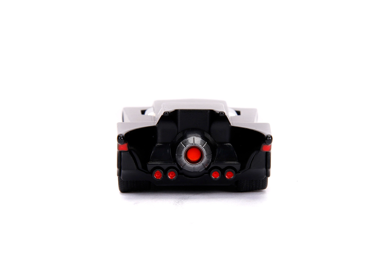 Jada Batmobile "The Animated Series" Dc Comics Series Diecast Model Car By Jada