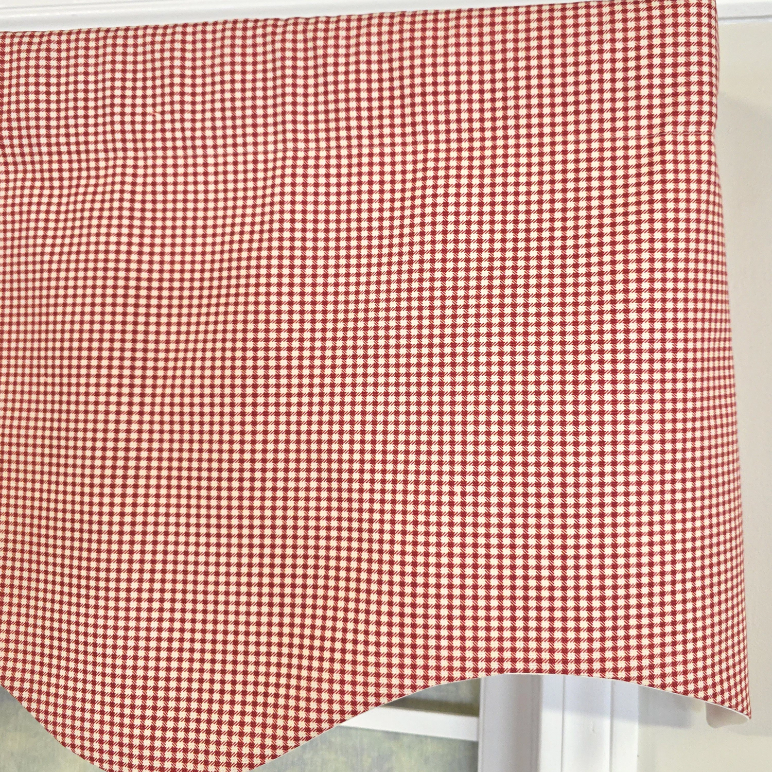 RLF Home 100% Cotton Gingham Regal With Poly/Cotton Ivory lining Rod Pocket Valance 50" x 16" Red