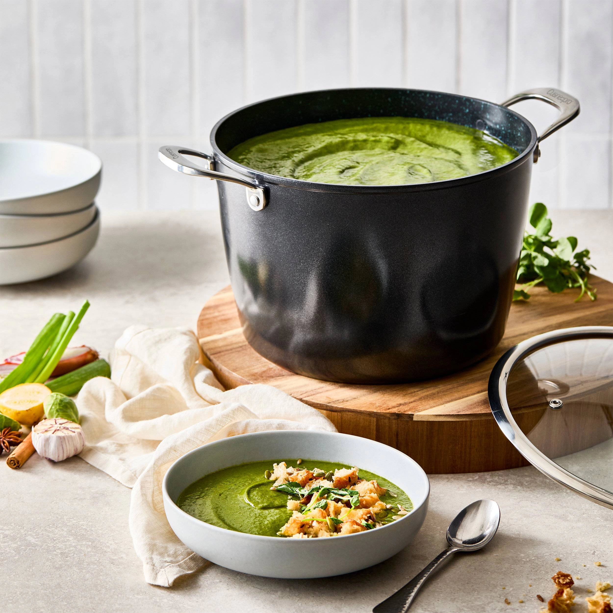 Cuisine::pro® GREEN STONE™ 8.5 Qt. Stockpot With Lid