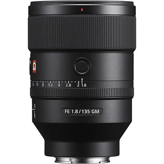 Sony FE 135mm f/1.8 GM: Lens (SEL135F18GM) + AOM Starter Bundle