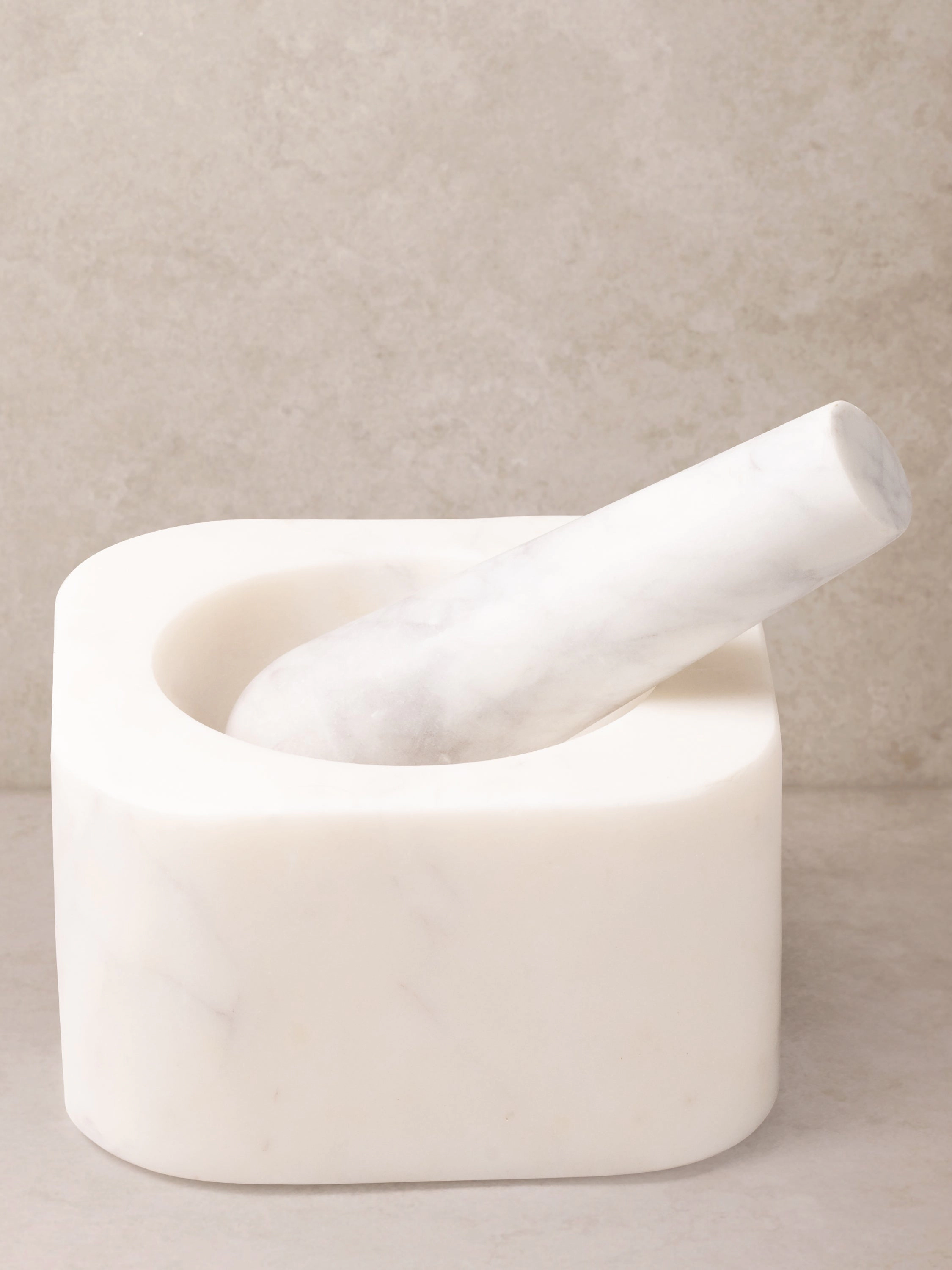 GAURI KOHLI Noble Marble Mortar and Pestle