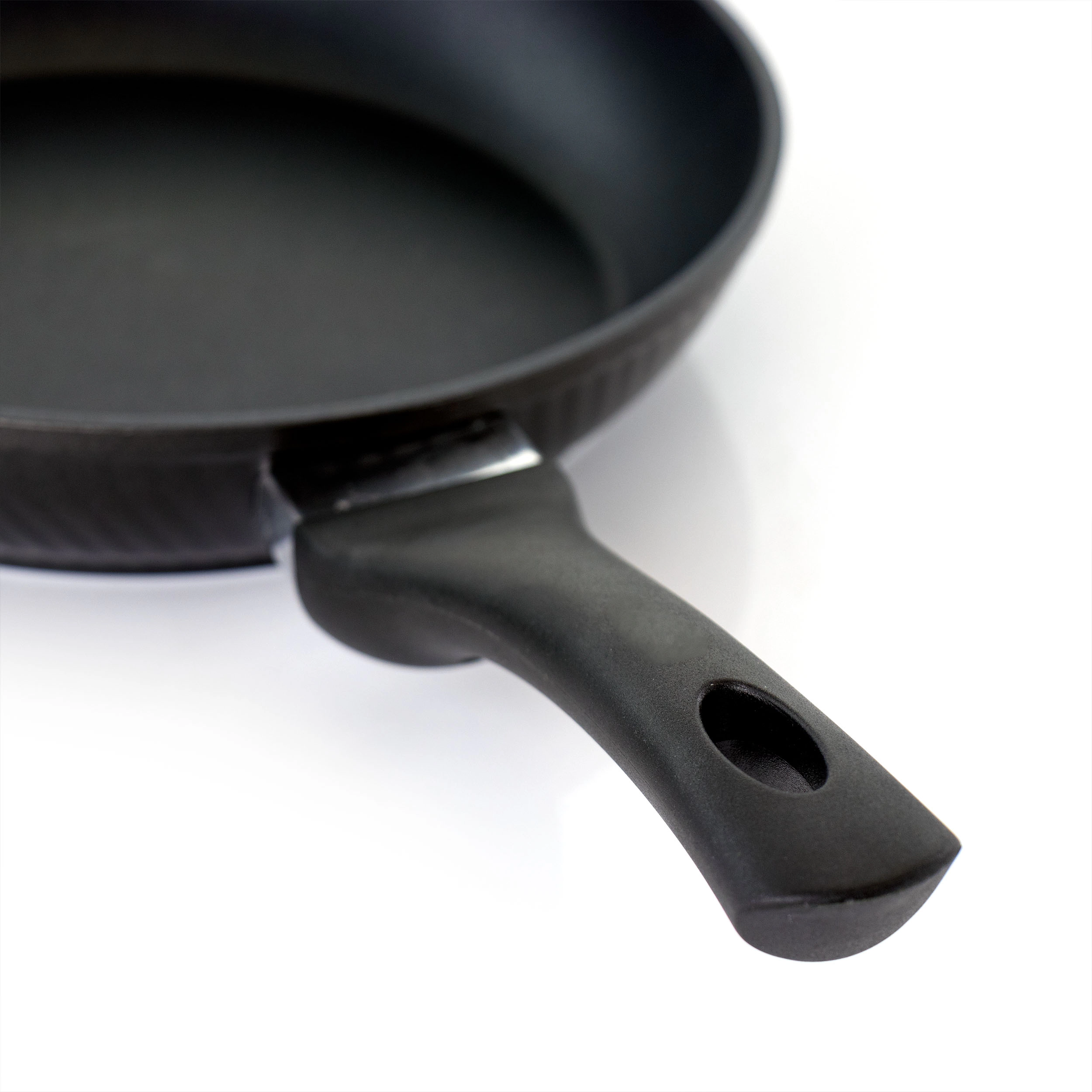 Oster Kono 9.5 Inch Aluminum Nonstick Frying Pan in Black with Bakelite Handles