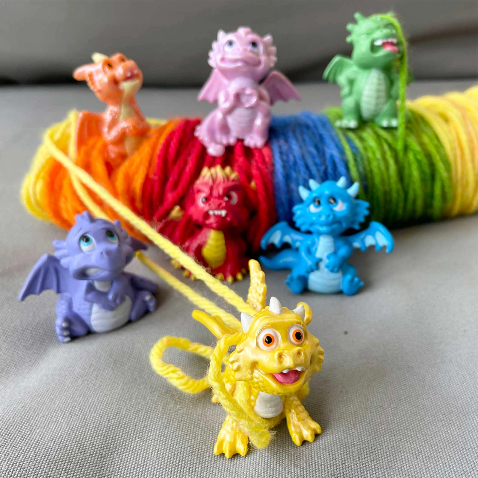 Safari Ltd. - Mystic Mood Dragons TOOB - contains 7 Mini Figurines
