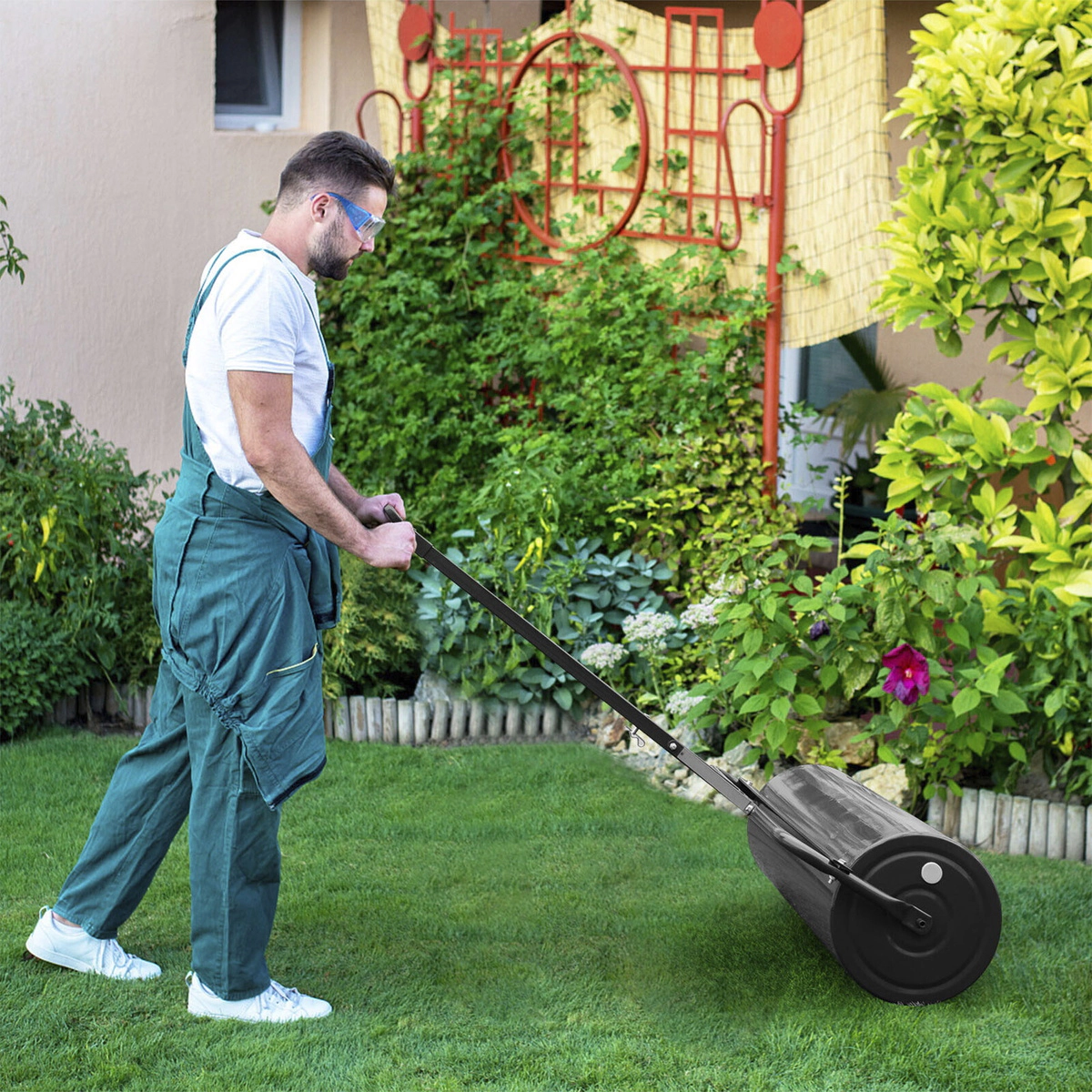 SUGIFT Black 17-gal Water Filled Lawn Roller Push Pull or Tow Behind Metal Drum with Detachable Handle