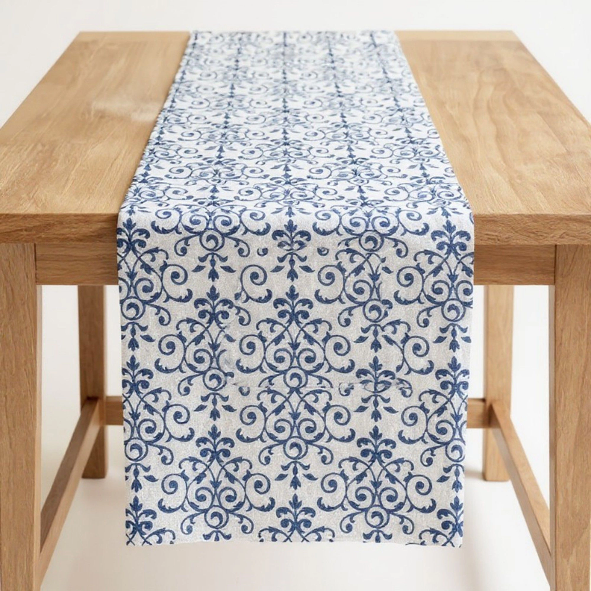Alilang Unisex Ornate Damask Table Runner with Intricate Scroll Pattern 12x55in