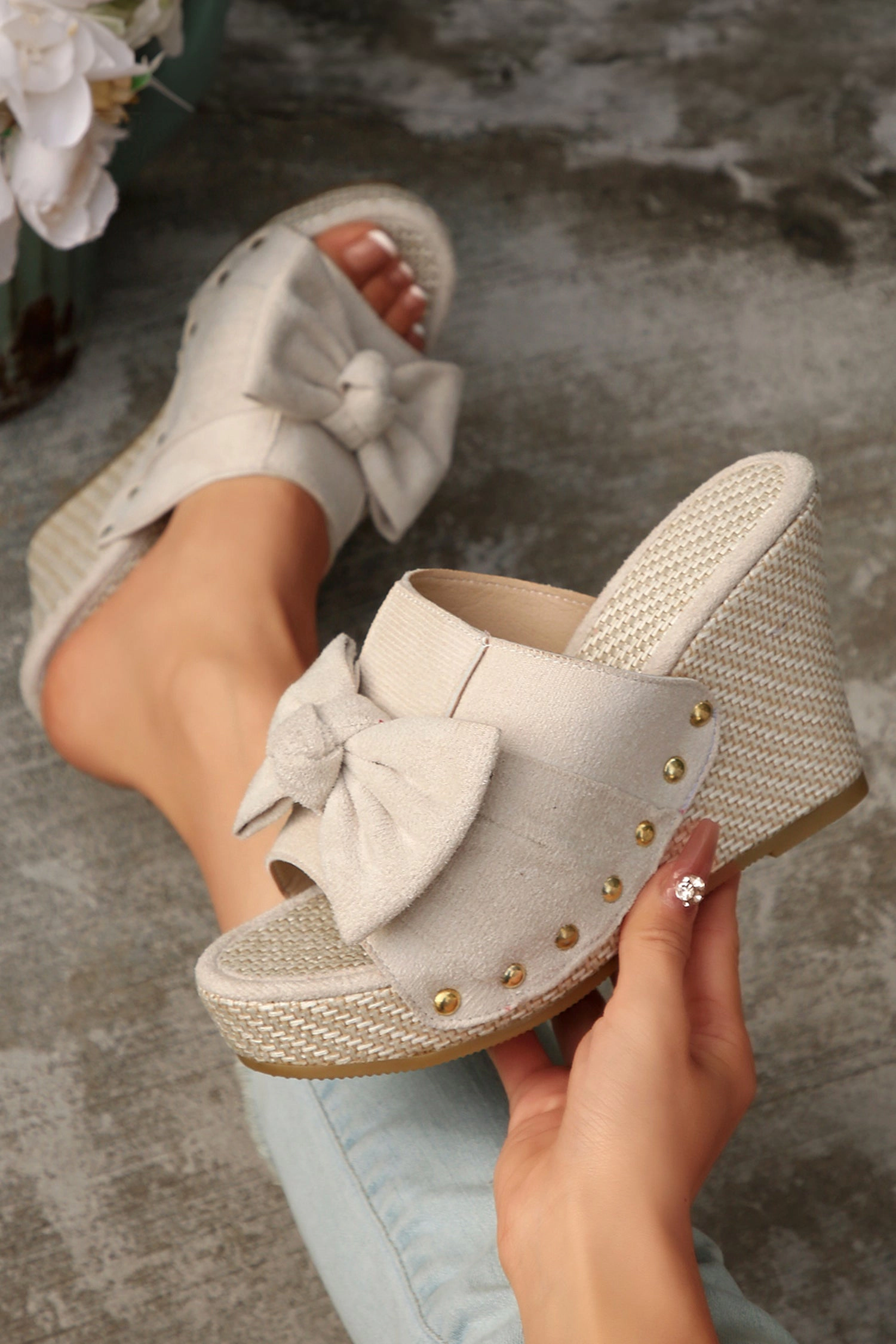 Threaded Pear Women's Nyomi Studded Wedge Platform Slippers