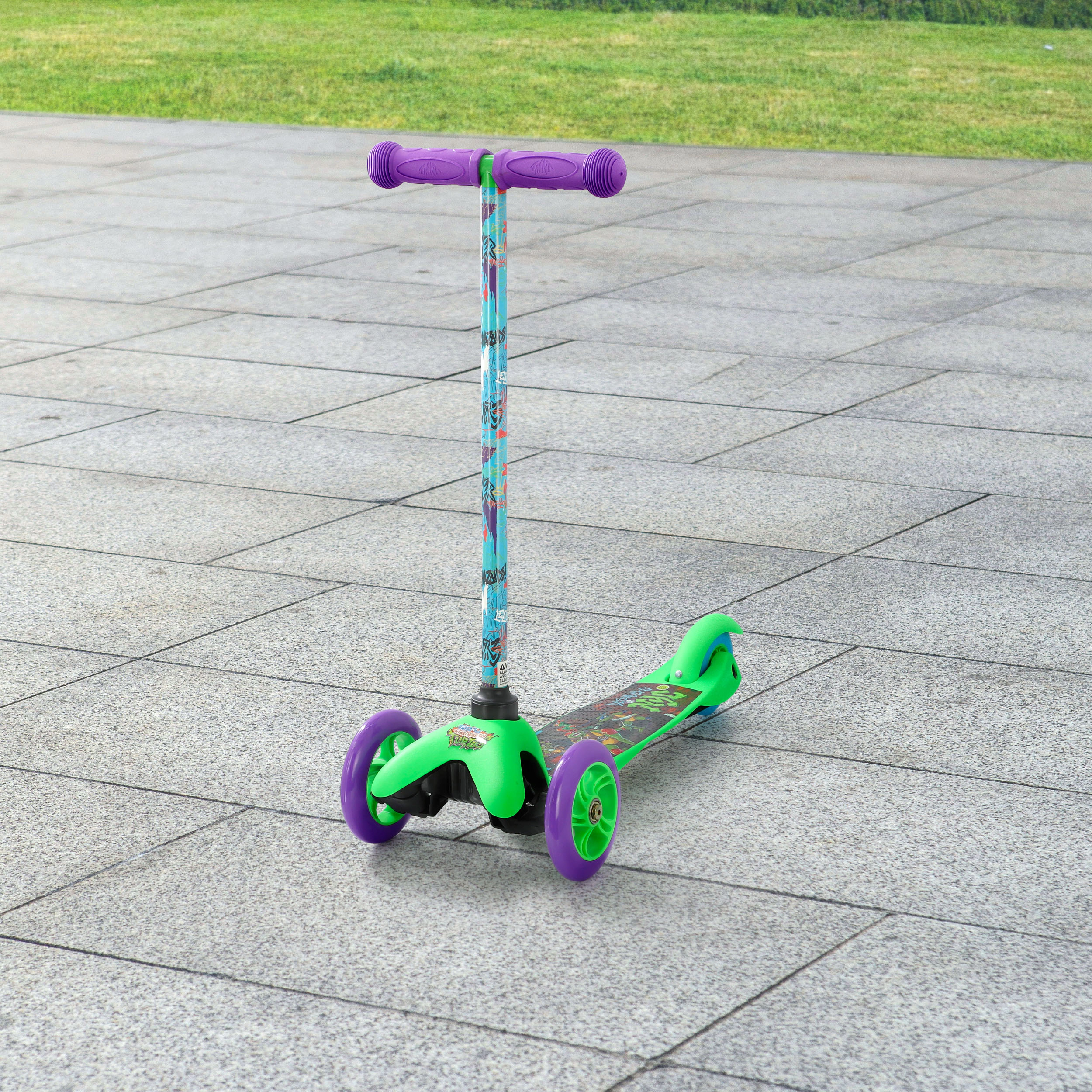 Tales of The Teenage Mutant Ninja Turtles 3 Wheel Tilt and Turn Scooter