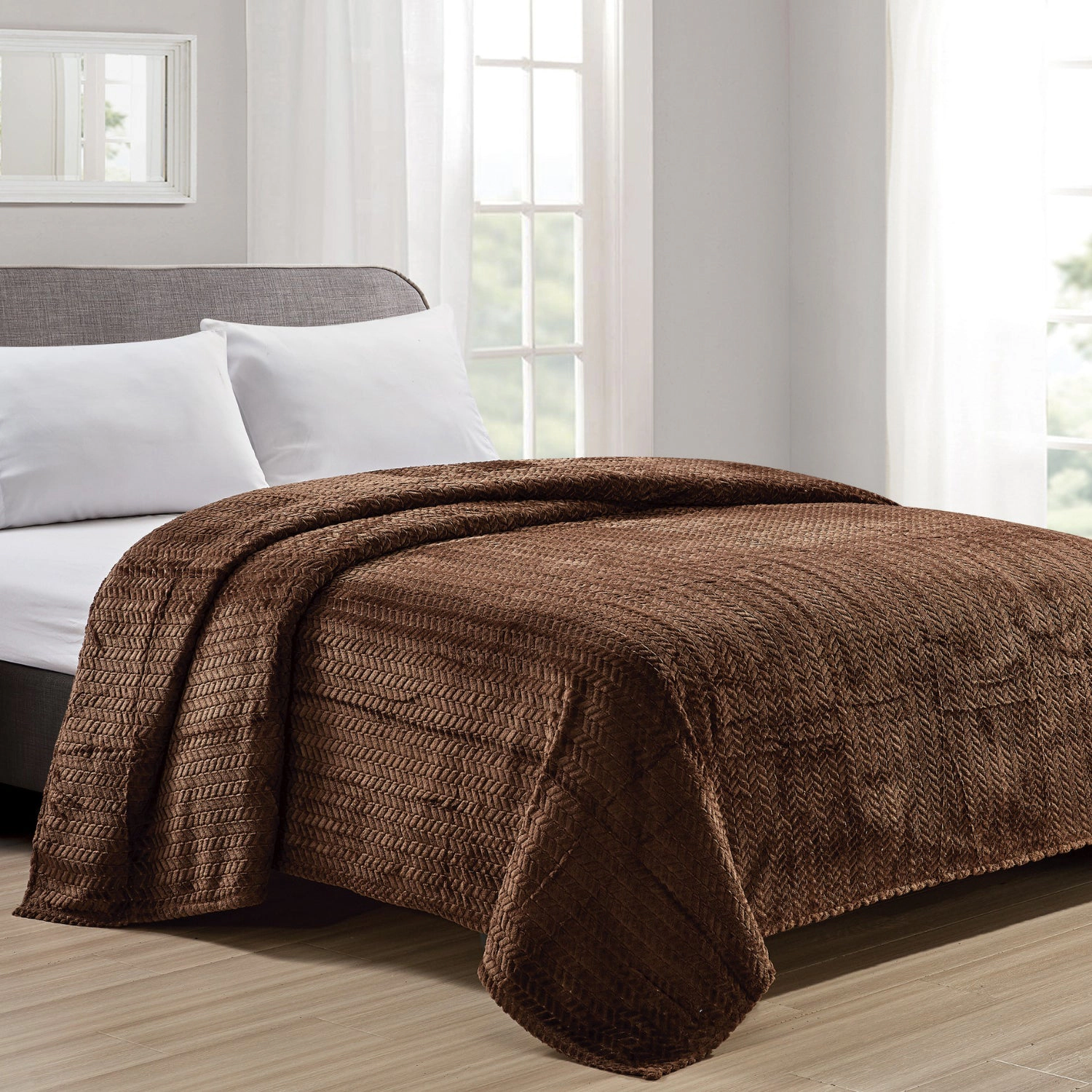 Plazatex 100% Polyester Chevron Braided Ultra Soft plush Throw Blanket Queen Chocolate