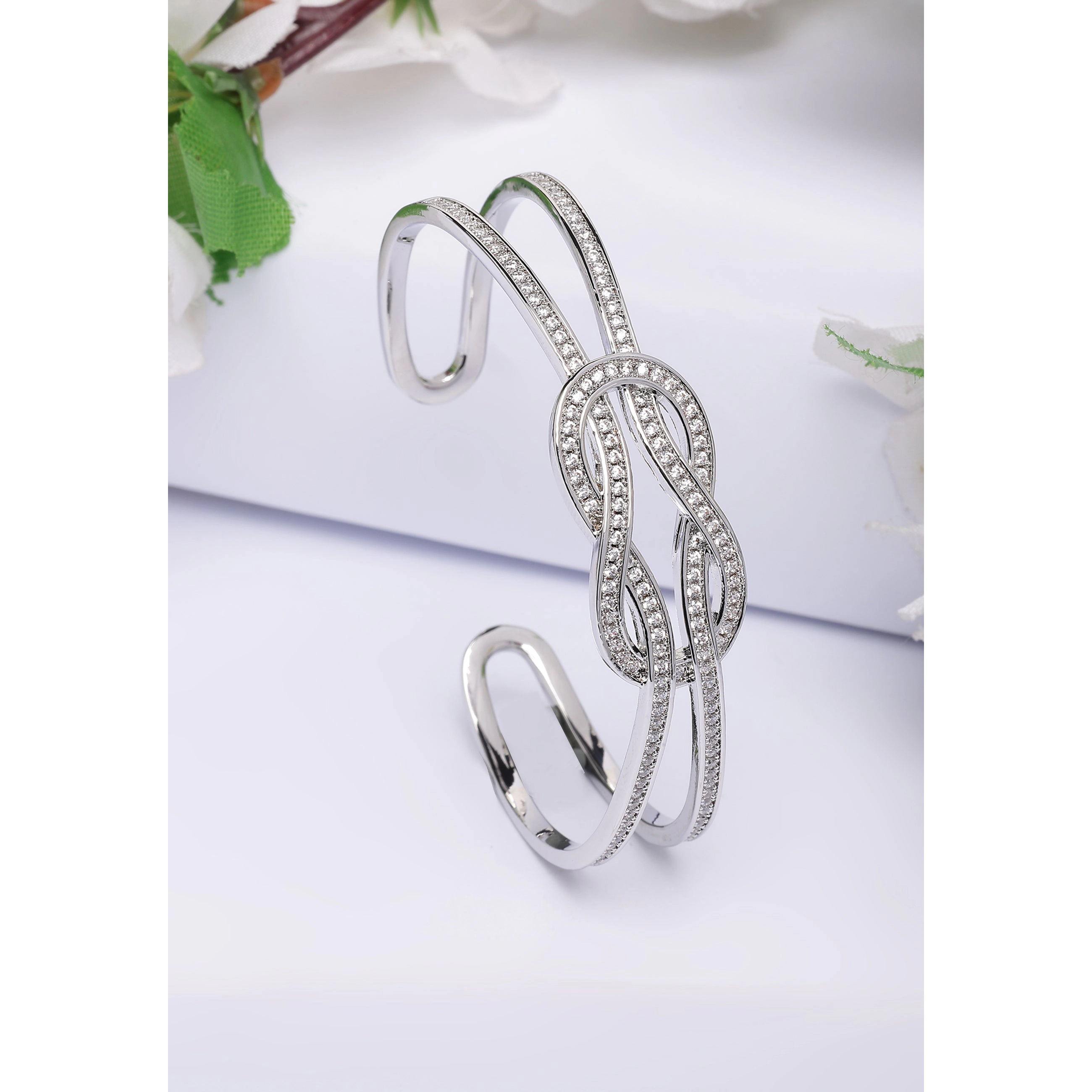 AGP PARIS Womens Diva Delicate Contemporary Bracelet