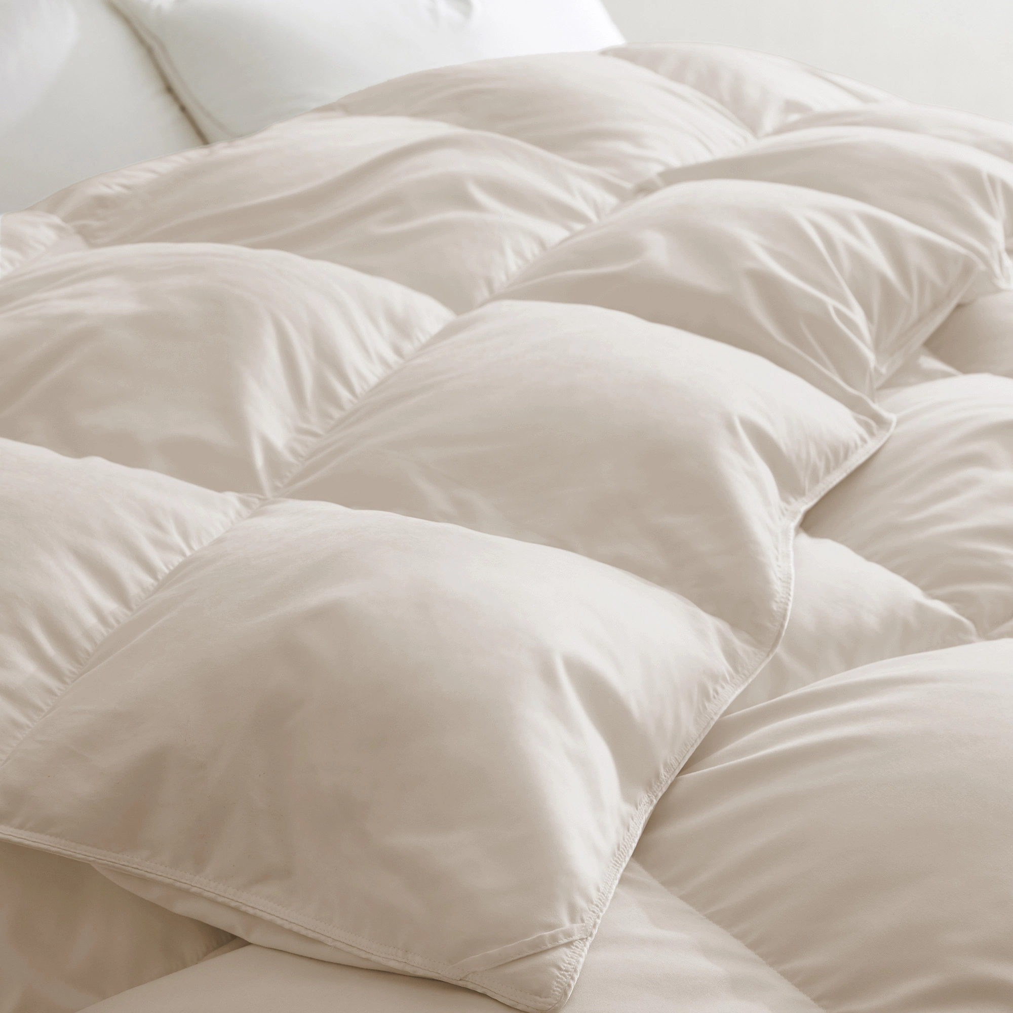Unikome Luxurious White Heavy Weight Goose Feathers Down Comforter for Winter Weather Duvet Insert