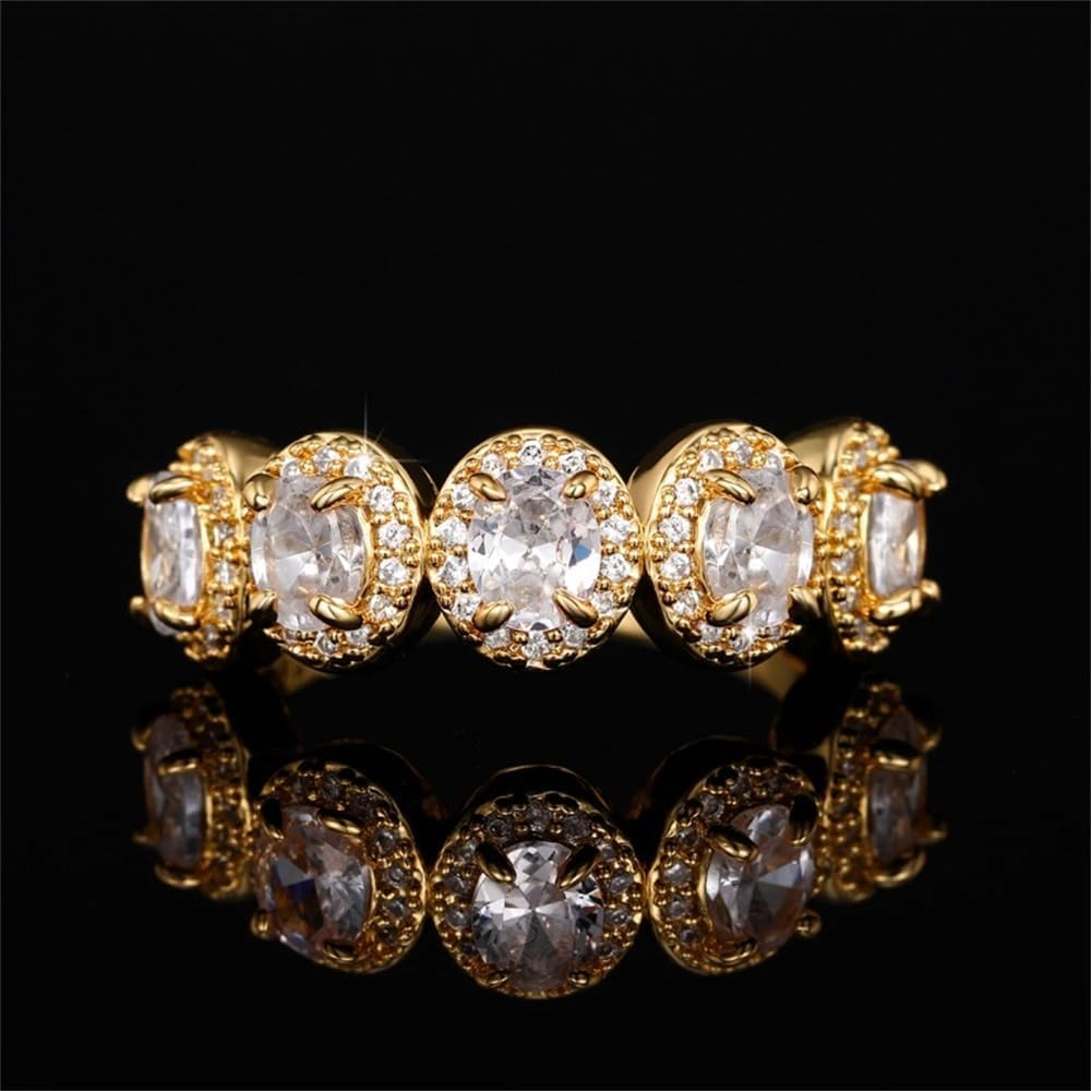 Luxury Oval Shaped Cubic Zirconia Finger Ring