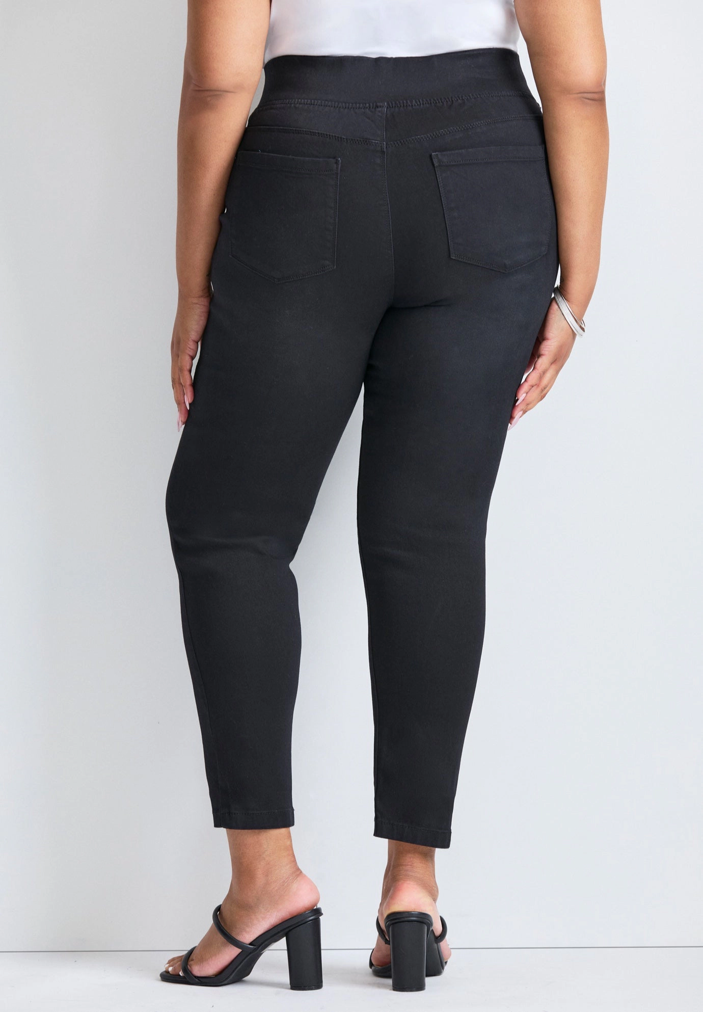 Avenue Women's Plus Butter Denim Pull-On High Rise Jean