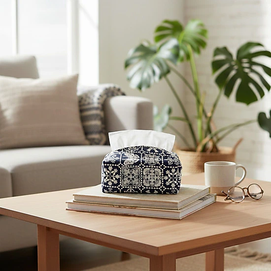 Alilang Unisex Embroidered Fabric Tissue Holder with Patchwork Pattern Design