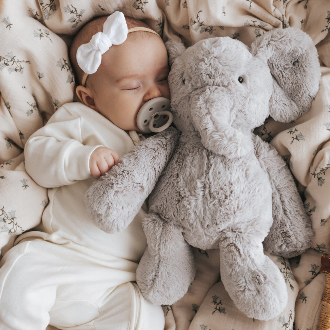 Snuggle Bunnies Olive the Elephant 12"