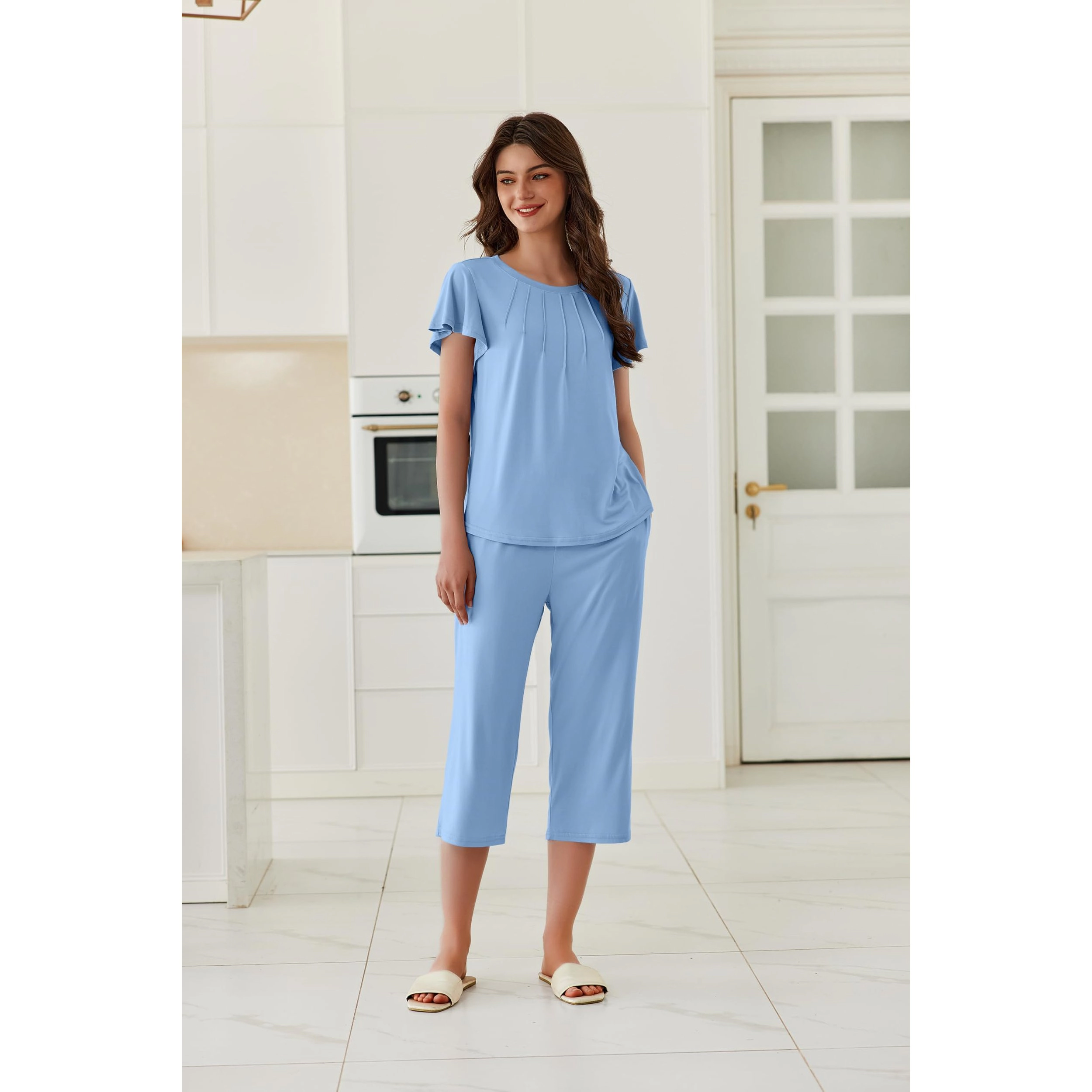 Ekouaer Women's Pleated Crew Neck Short Sleeve Top & Capri Pants Set