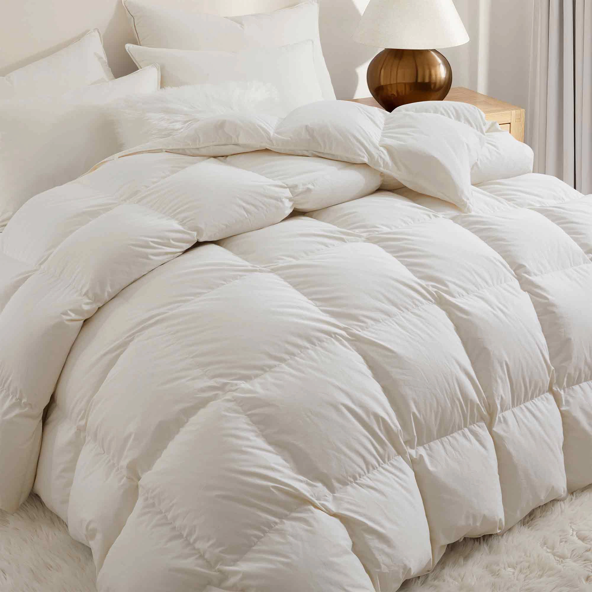 Puredown Selected Heavyweight Winter Down Comforter with 100% Organic Cotton Shell